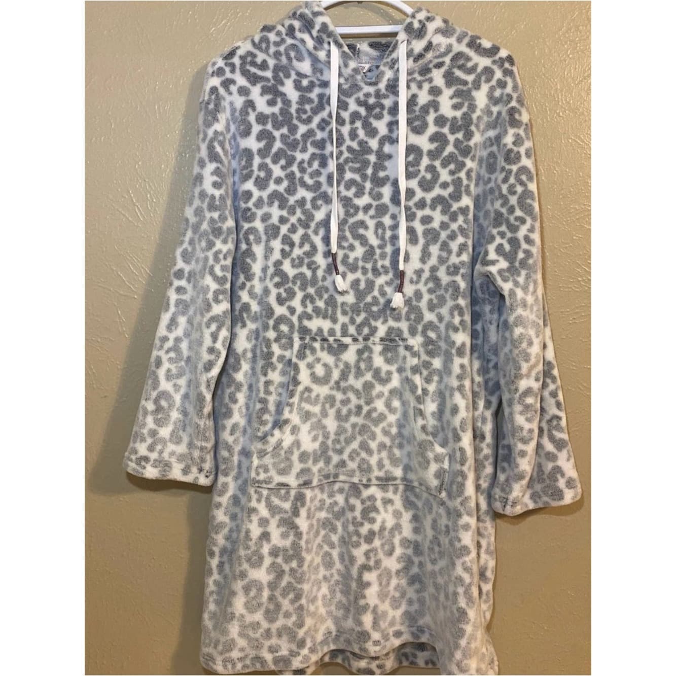 Wildfox Cozy Soft Snow Leopard Hooded Sweatshirt - Thumbnail 2