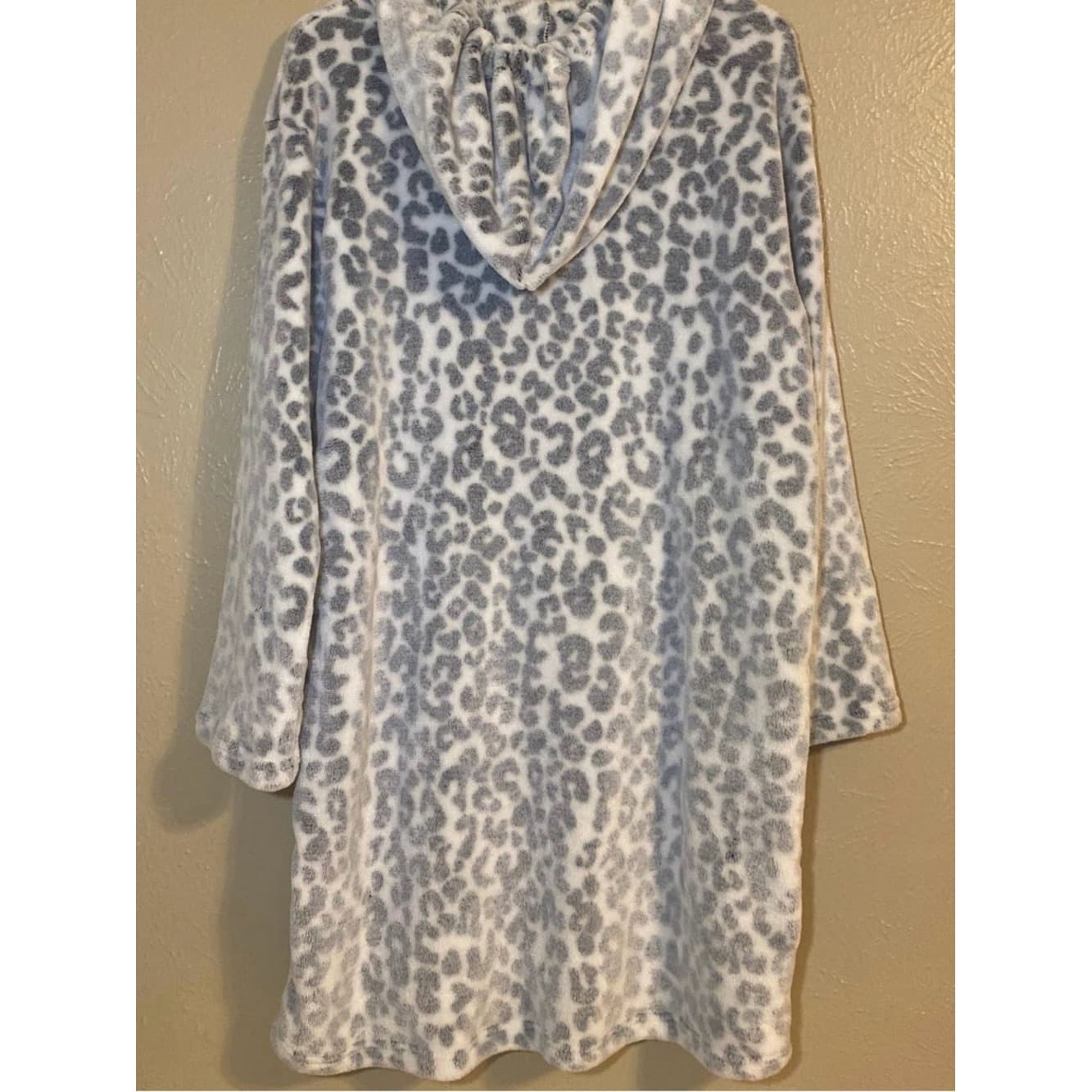Wildfox Cozy Soft Snow Leopard Hooded Sweatshirt - Thumbnail 3