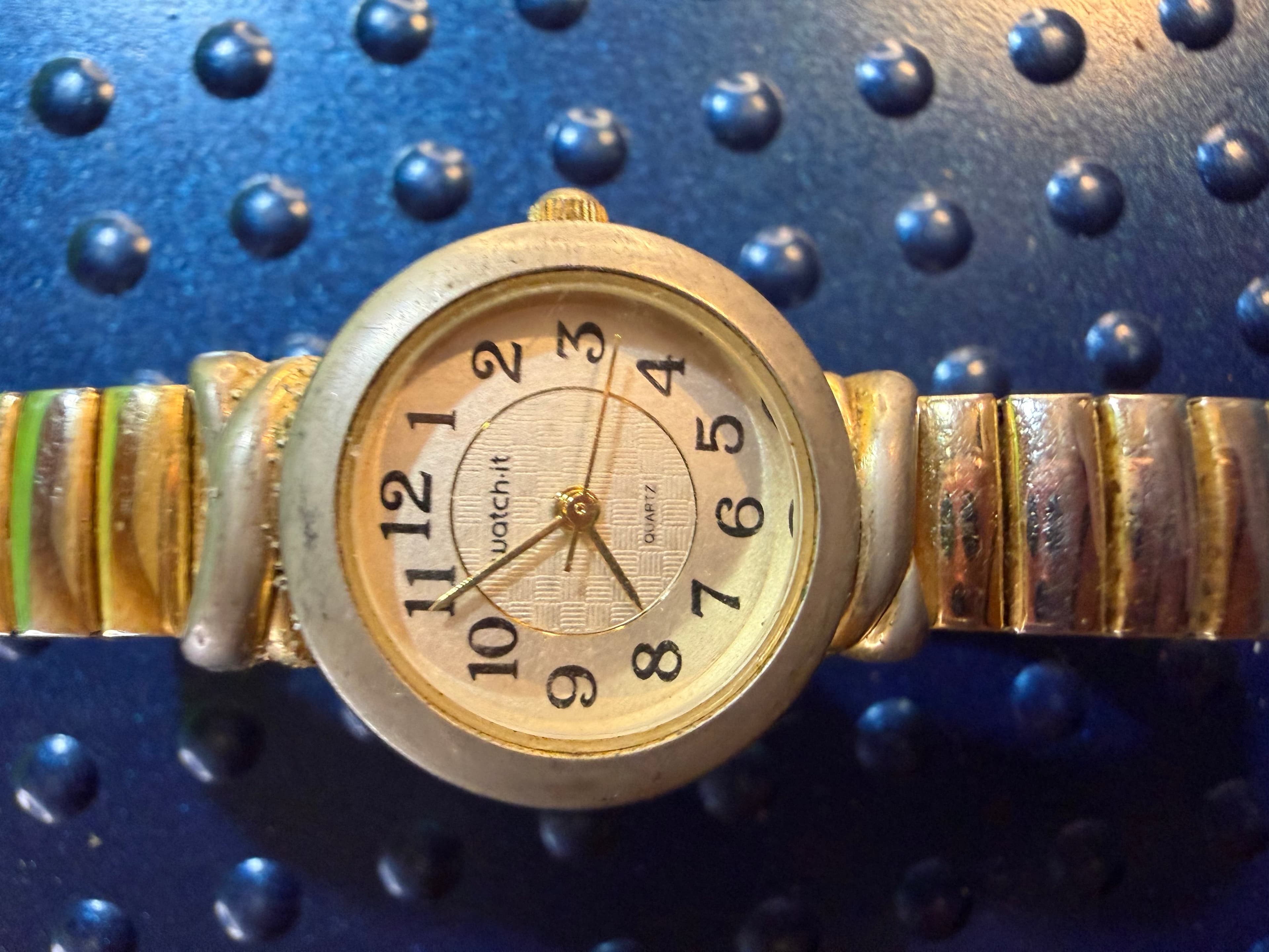 Vintage Watch-It Ladies Gold Tone Stretch Band Watch Quartz Easy Read Y2K Boho - Thumbnail 2