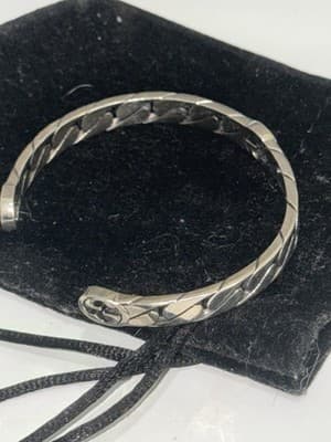 $471 Gucci Women's 925 Sterling Silver Wide Interlocking G Cuff Bracelet - Thumbnail 4