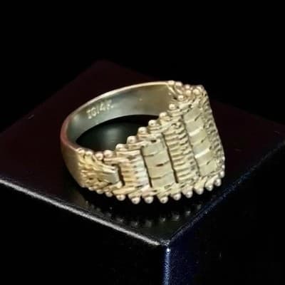 14 K White Gold Diamond Cut Mesh Ring Size 7 - Thumbnail 4