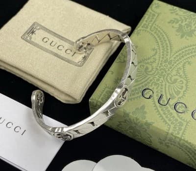 Gucci Interlocking Sterling Silver Cuff Unisex Bracelet Comes W Box - Thumbnail 3
