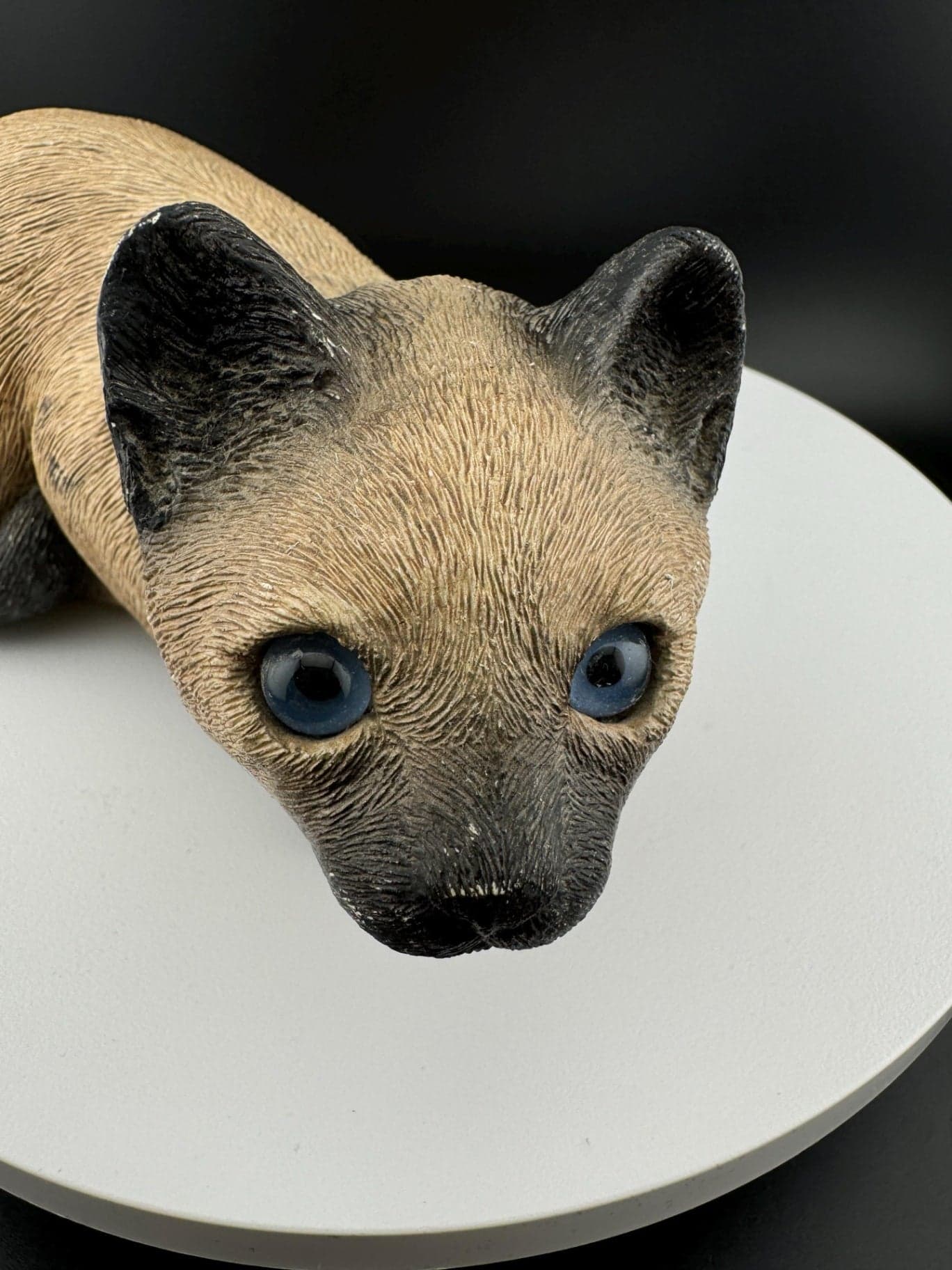 Vintage 1982 Sandcast Siamese Cat Figurine - Thumbnail 9