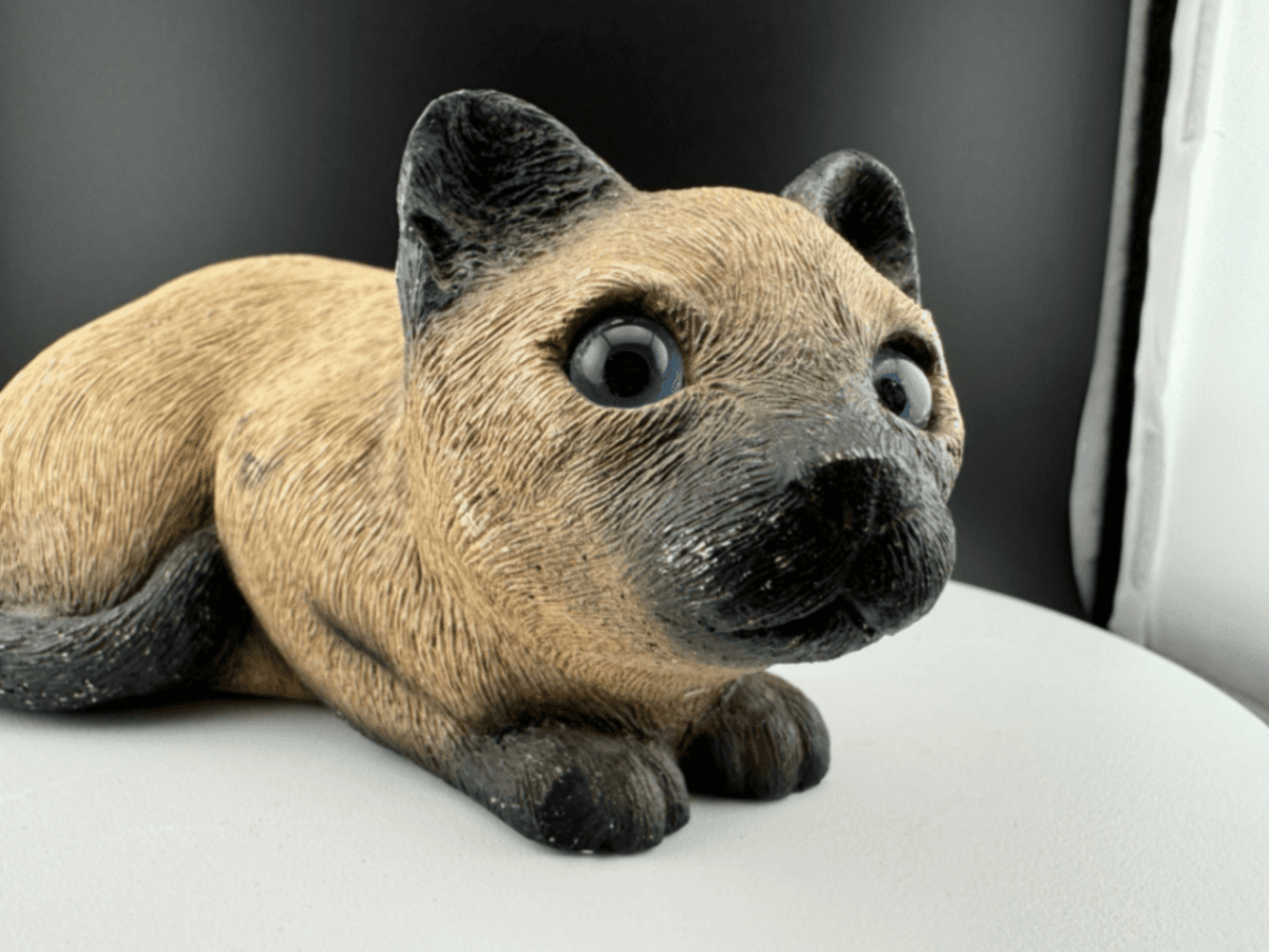 Vintage 1982 Sandcast Siamese Cat Figurine - Thumbnail 8