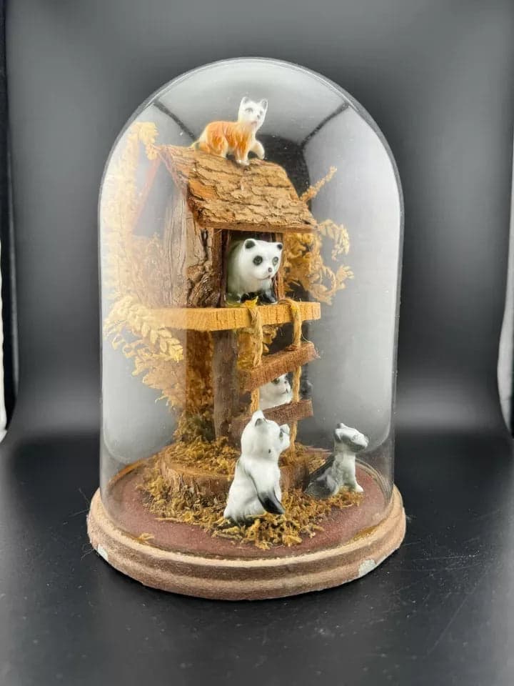 Vintage Kitschy Ceramic Animals Diorama - Thumbnail 2