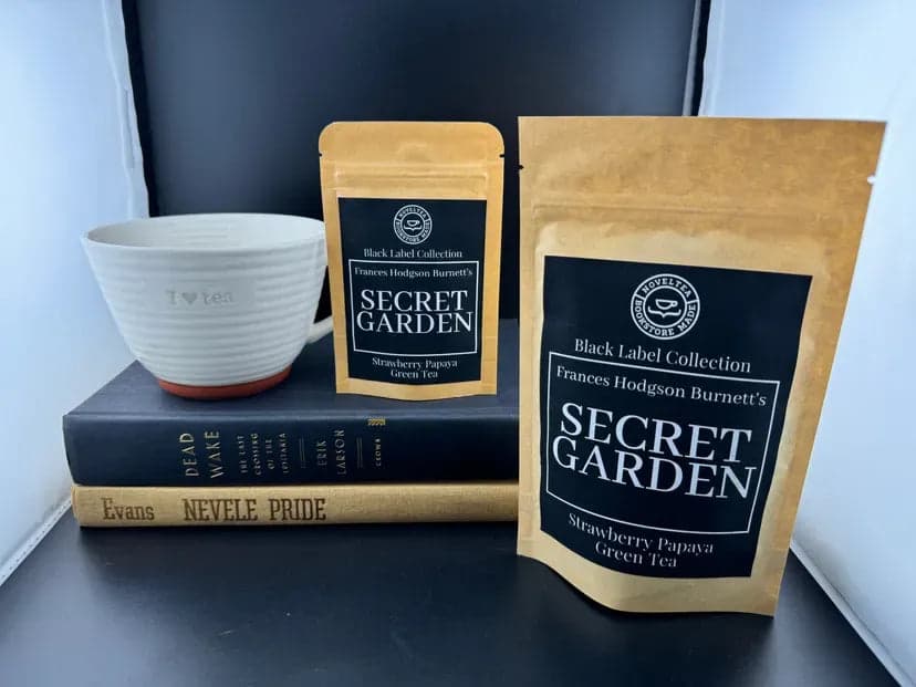 Secret Garden Strawberry Papaya Green Tea - Image 1