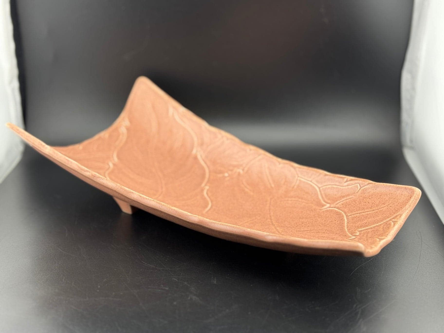 Woodfield Salmon Pink Three Toed Dish - Image 1