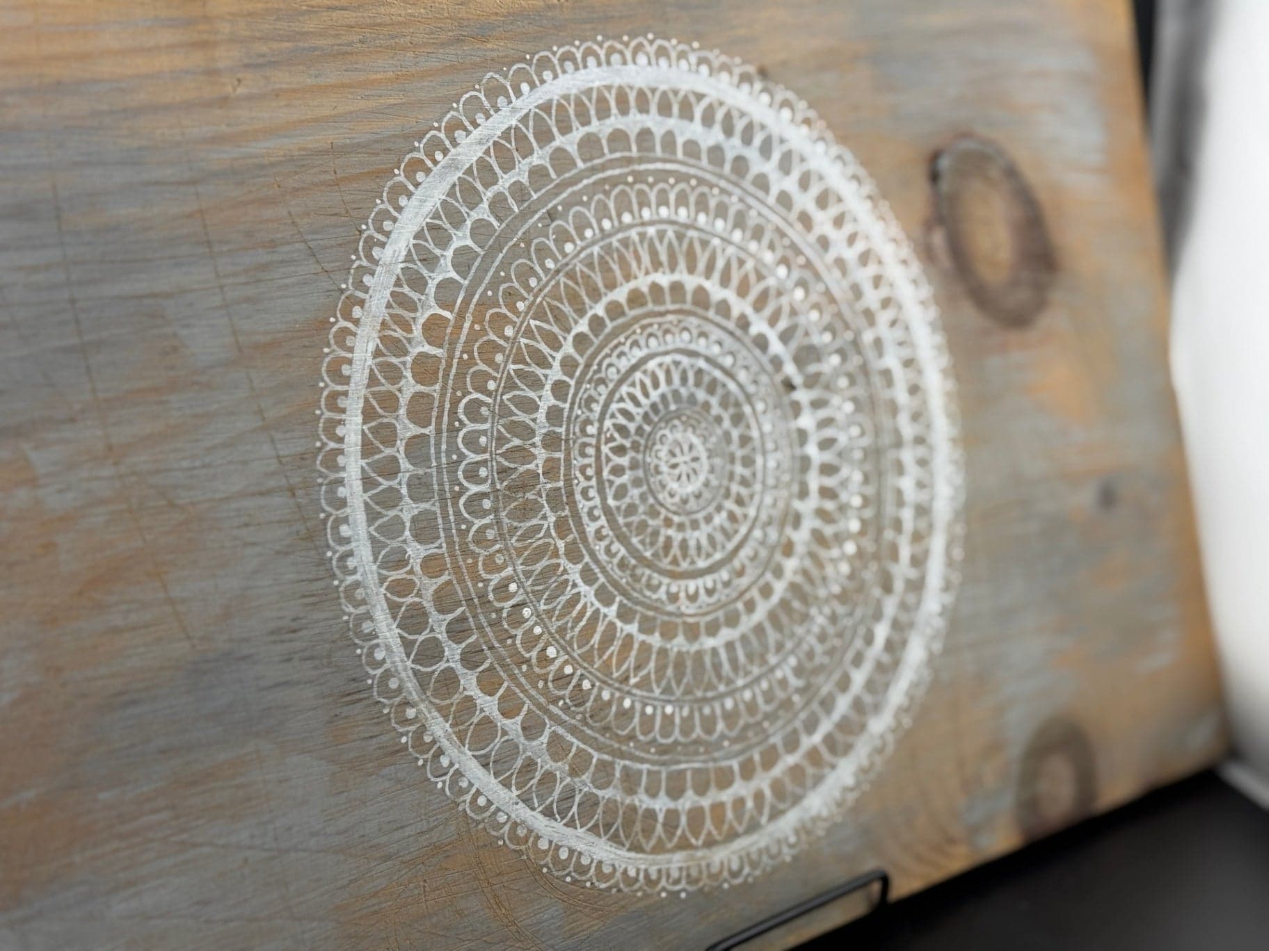 Mandala on Wood Art - Thumbnail 2