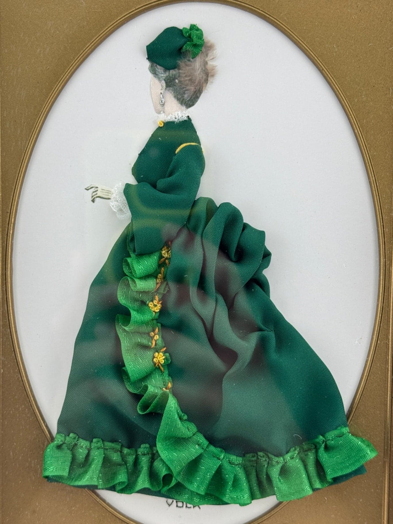 Victorian Woman Diorama - Green - Thumbnail 5