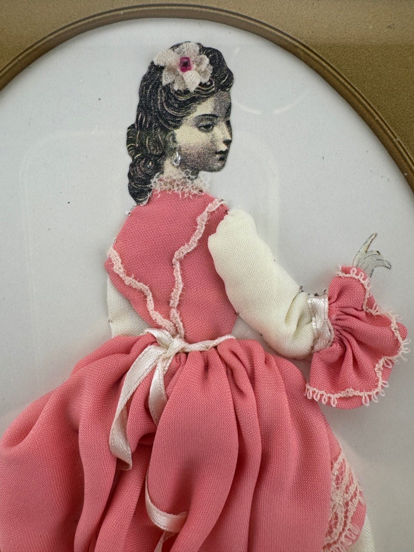 Victorian Woman Diorama - Pink - Thumbnail 6