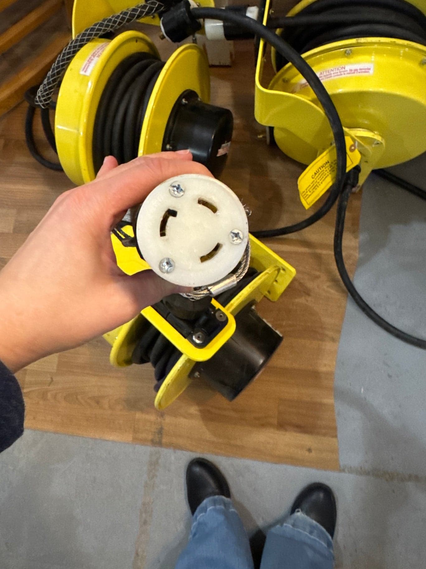 Conductix wampfler Commercial/Industrial Cord Reel - 220 amp - Thumbnail 3