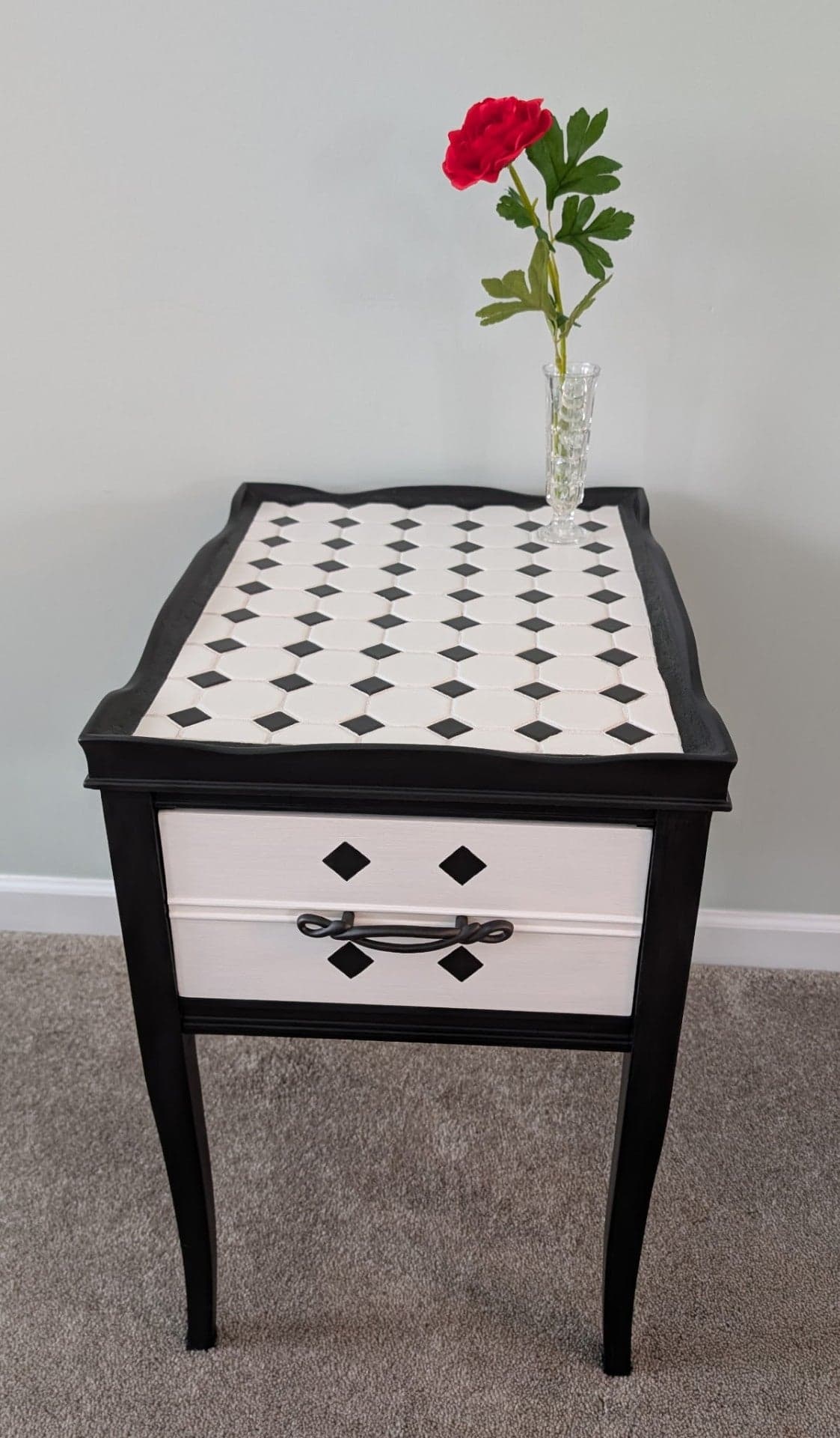 Classic Black & White Refinished End Table - Thumbnail 4