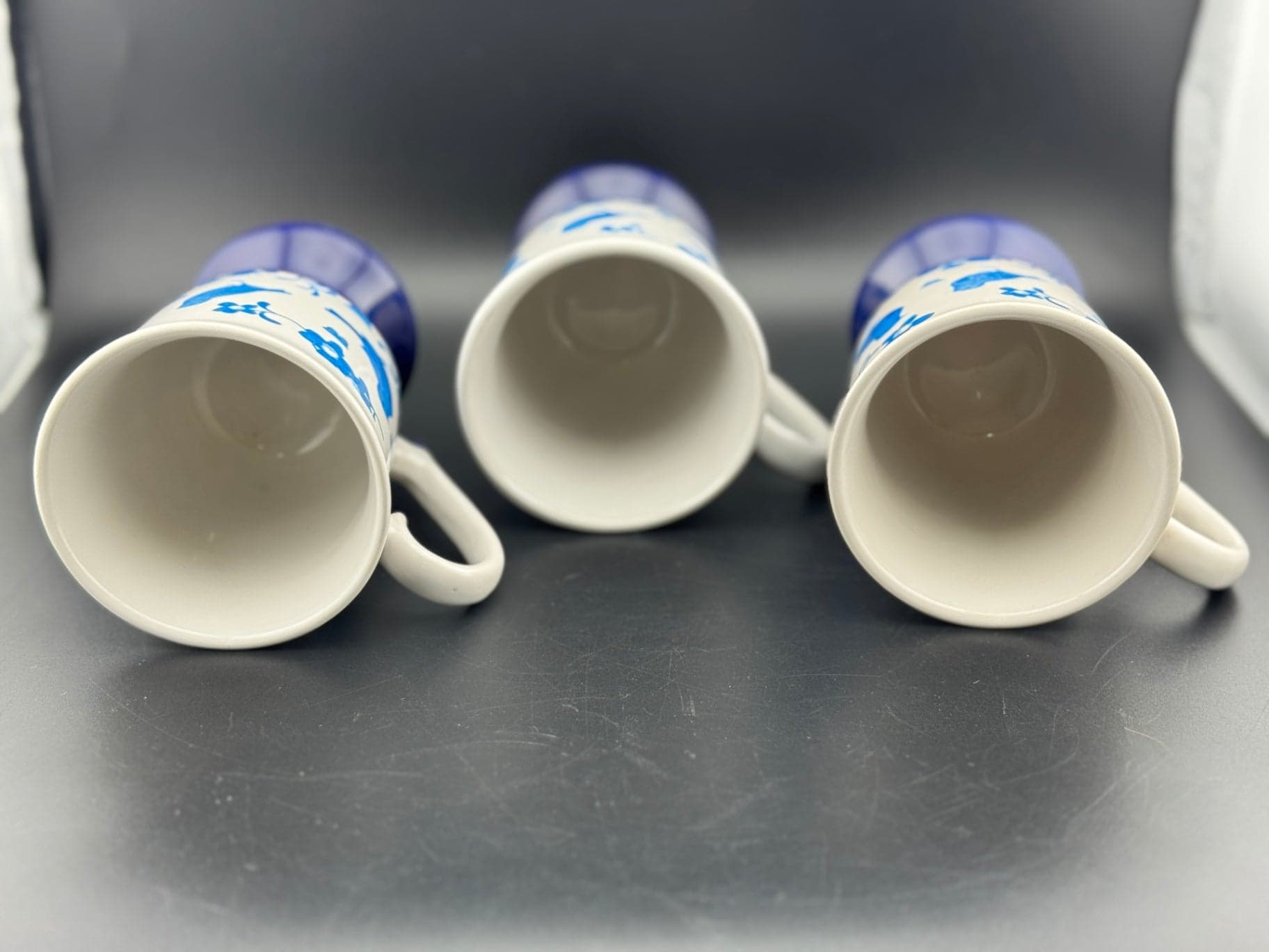 Set of 3 Pedestal Blue Bird Mugs - Thumbnail 7