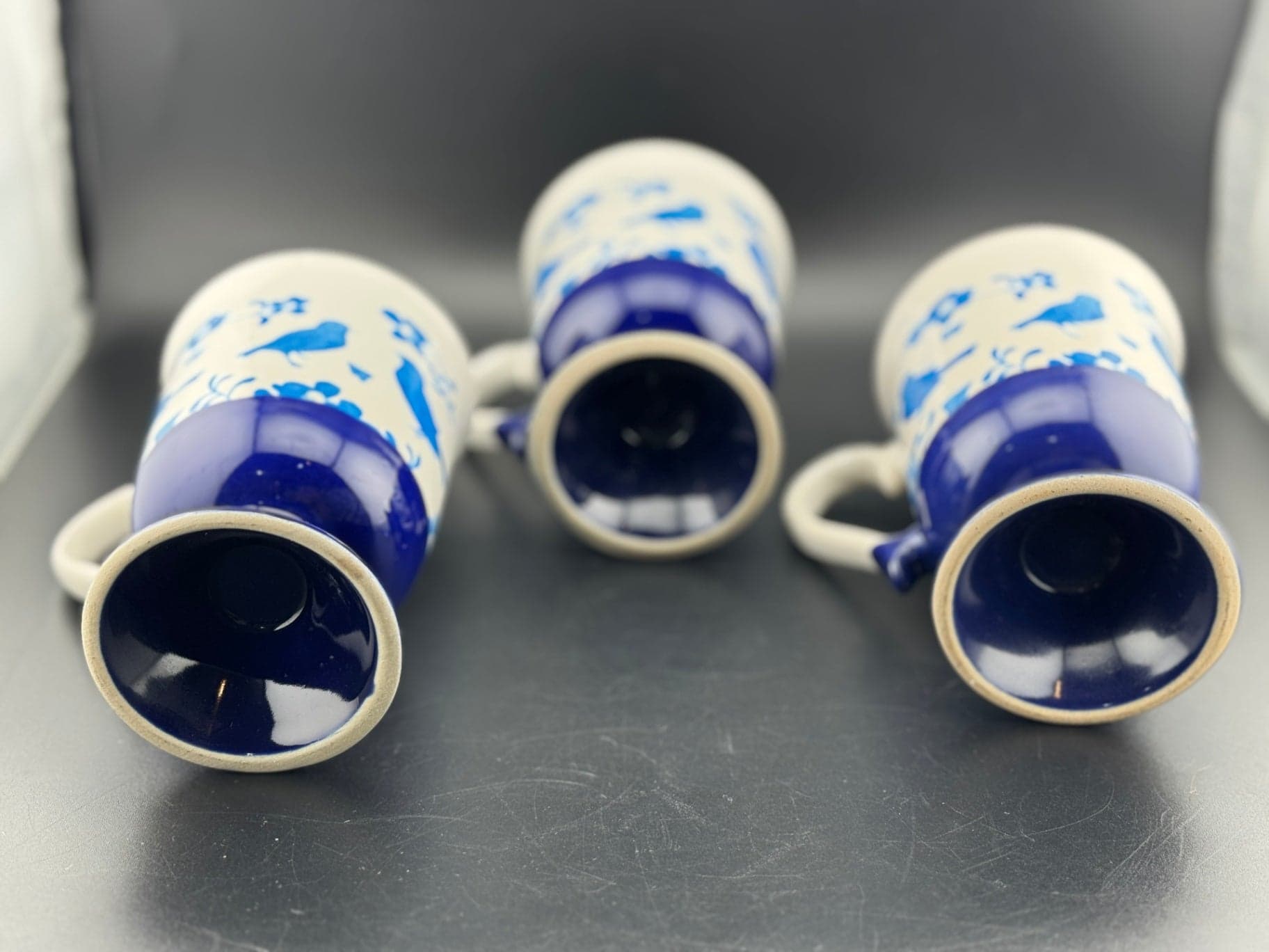Set of 3 Pedestal Blue Bird Mugs - Thumbnail 8