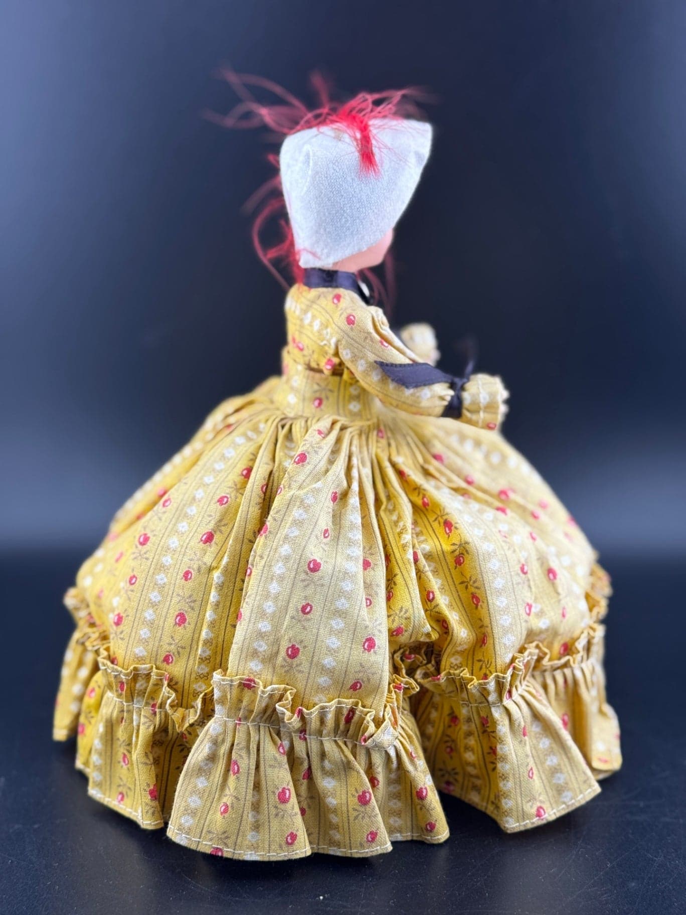 Vintage Doll in a Cloche - Thumbnail 9