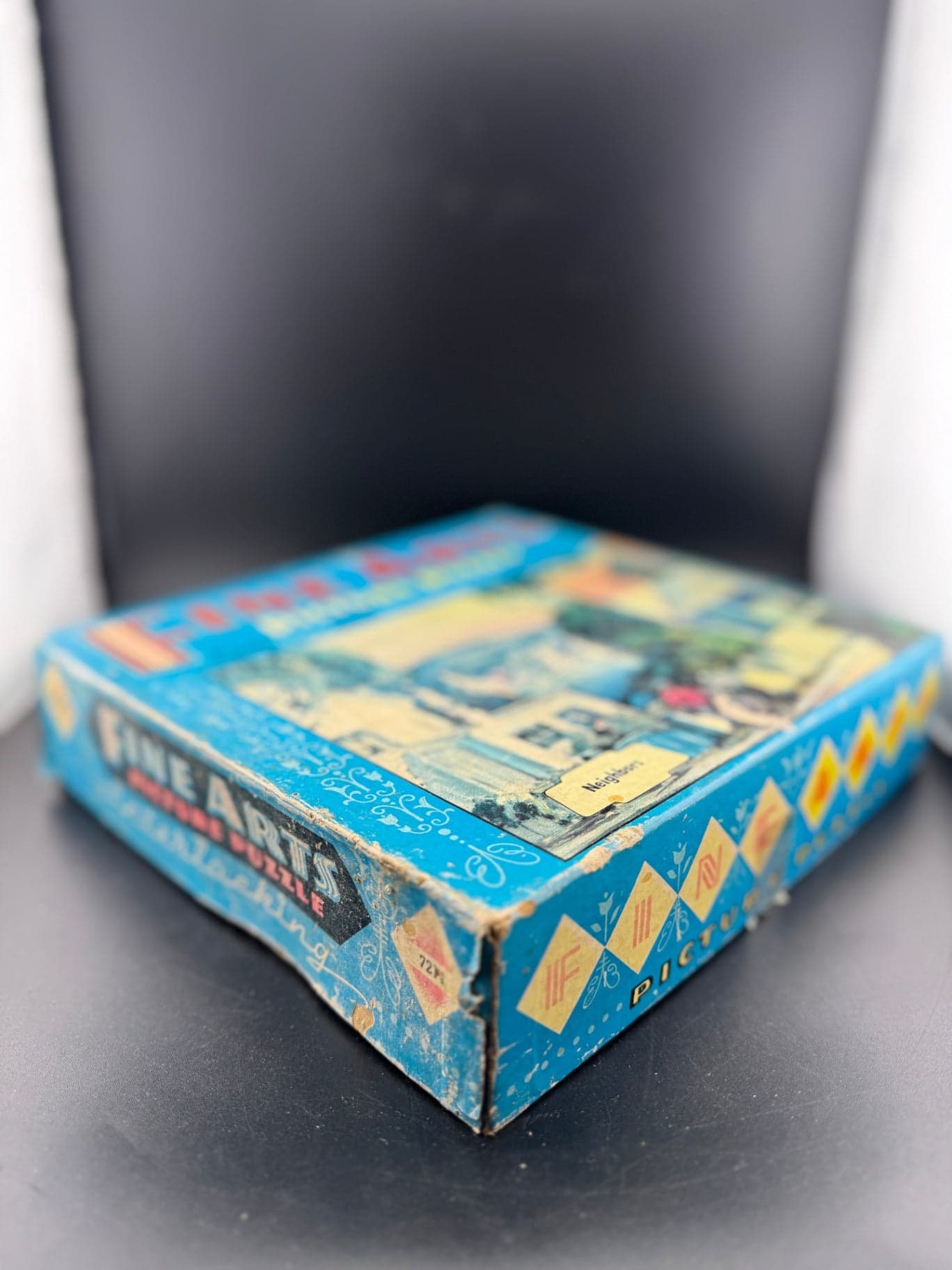 VTG Fine Arts Puzzle Neighbors - Thumbnail 2