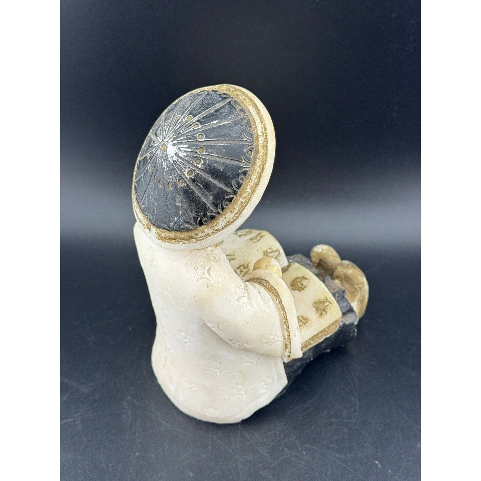 Vintage Salt Stone Little Asian Girl Reading - Thumbnail 4