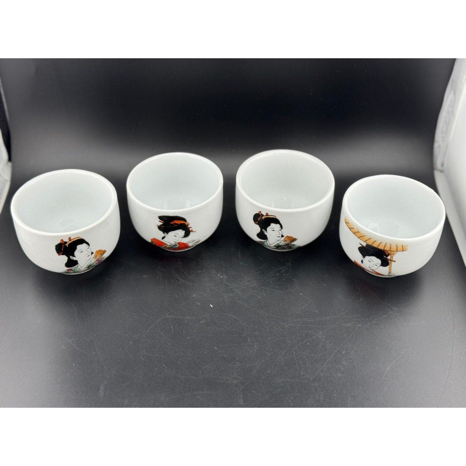 Geisha Tea Set - Teapot with Four Cups - Thumbnail 9