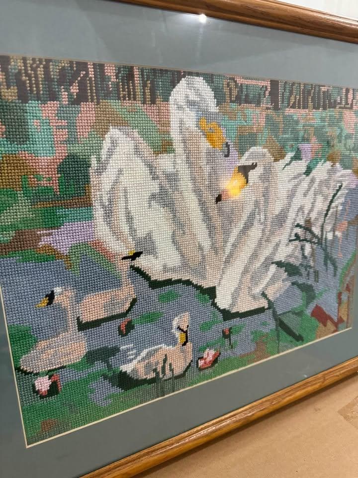 Swans Needlepoint - Thumbnail 4