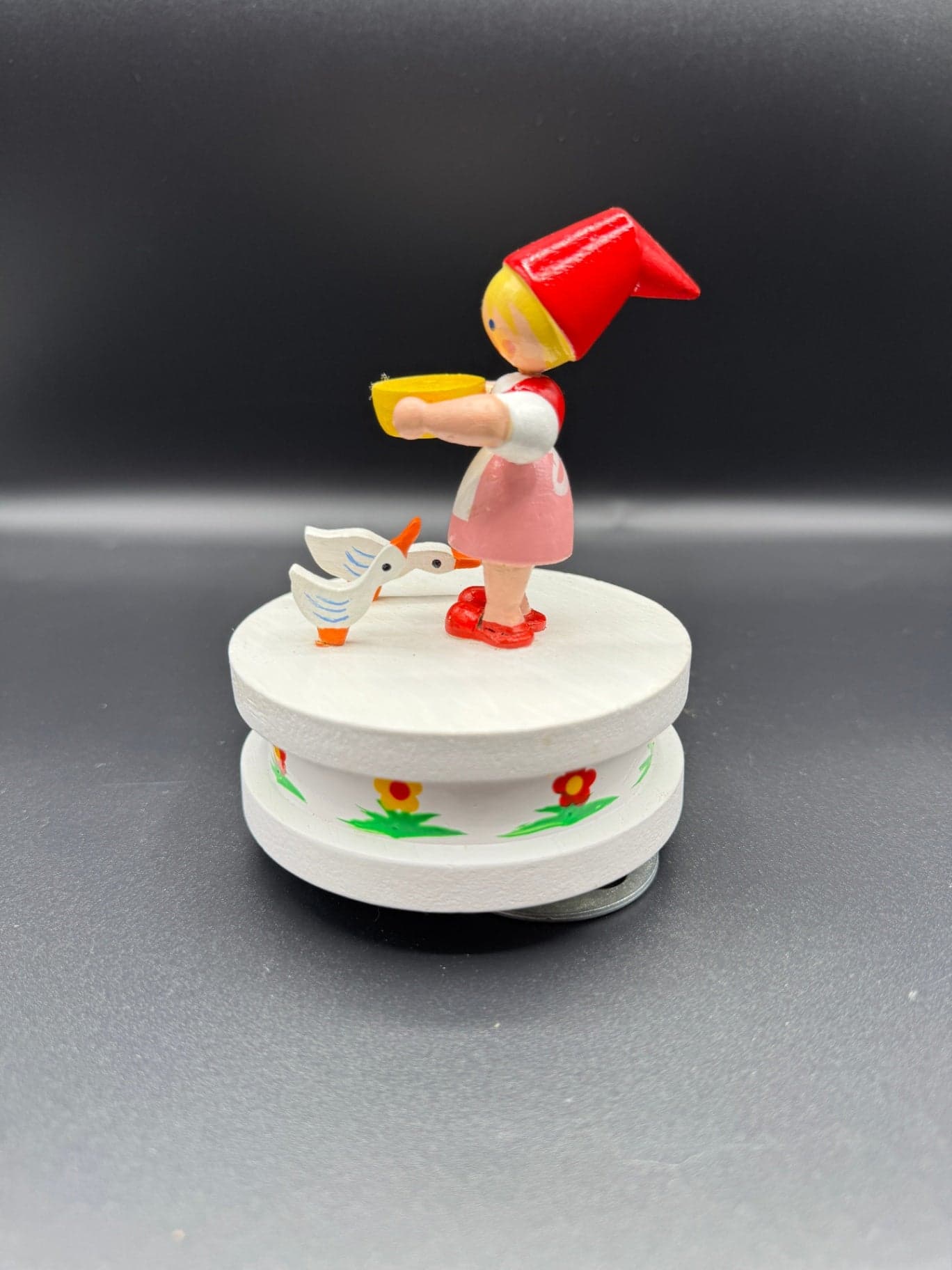 Girl w/Geese Folk Music Box - Thumbnail 4