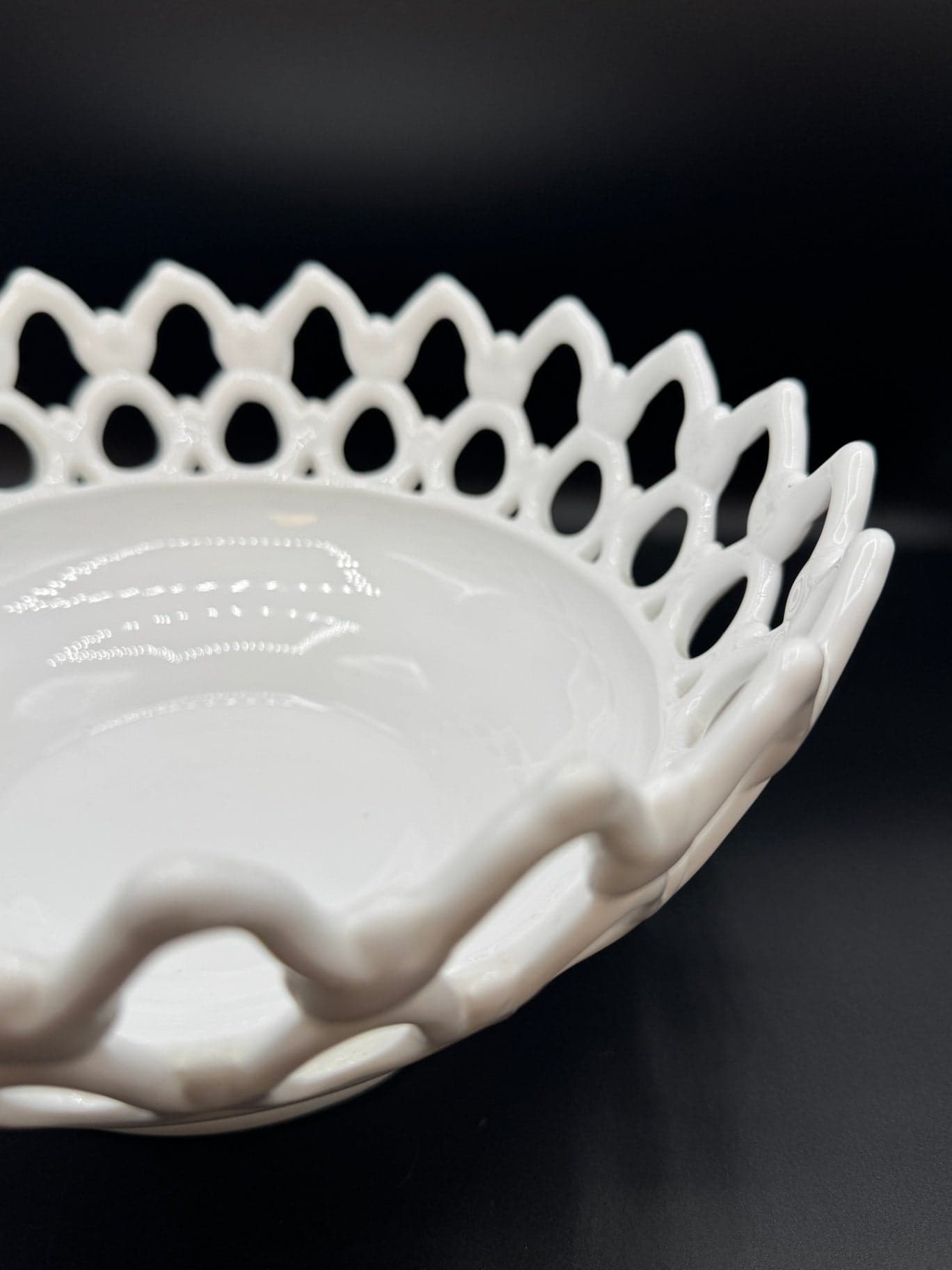 Westmoreland White Glass Bowl - Thumbnail 6