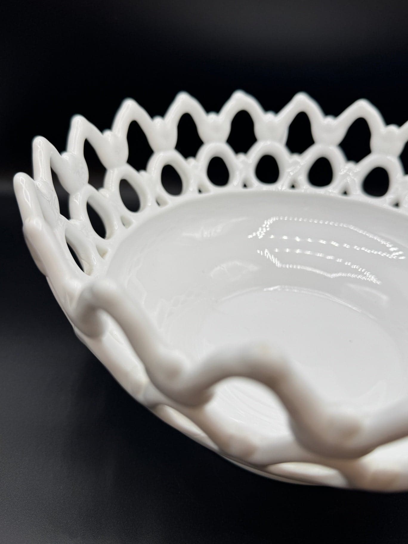Westmoreland White Glass Bowl - Thumbnail 5