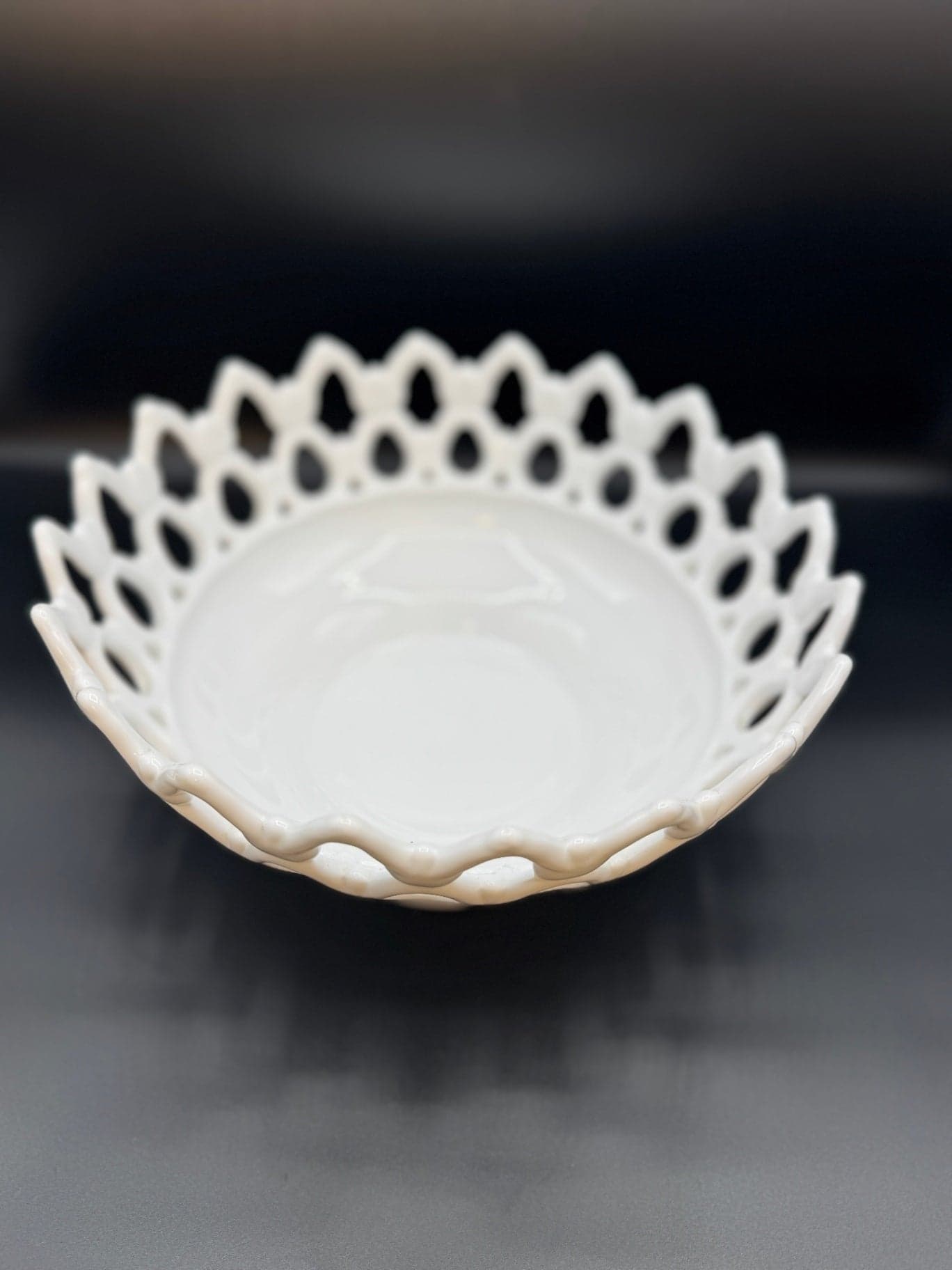 Westmoreland White Glass Bowl - Thumbnail 2
