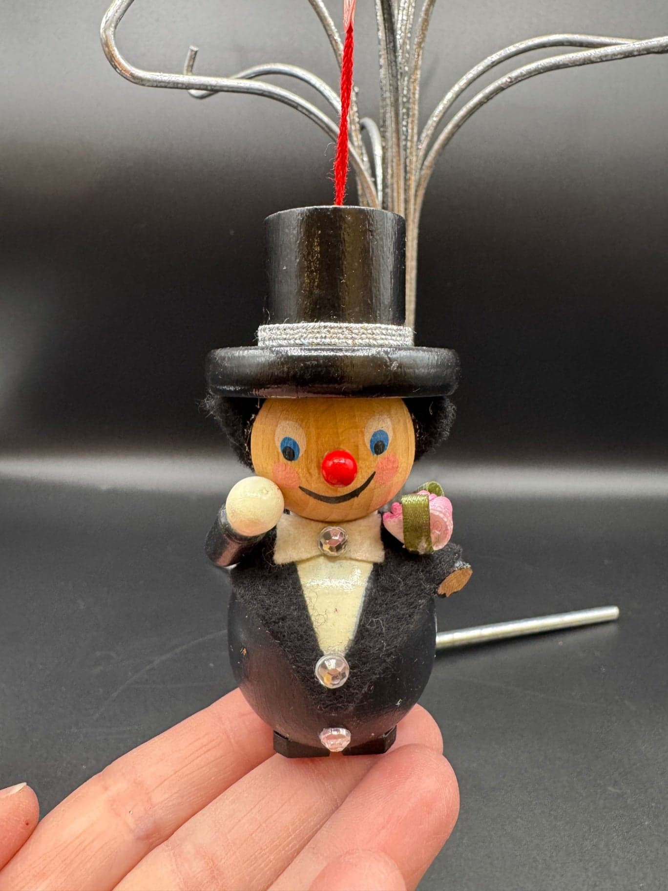VTG Steinbeck Ornament - Image 1