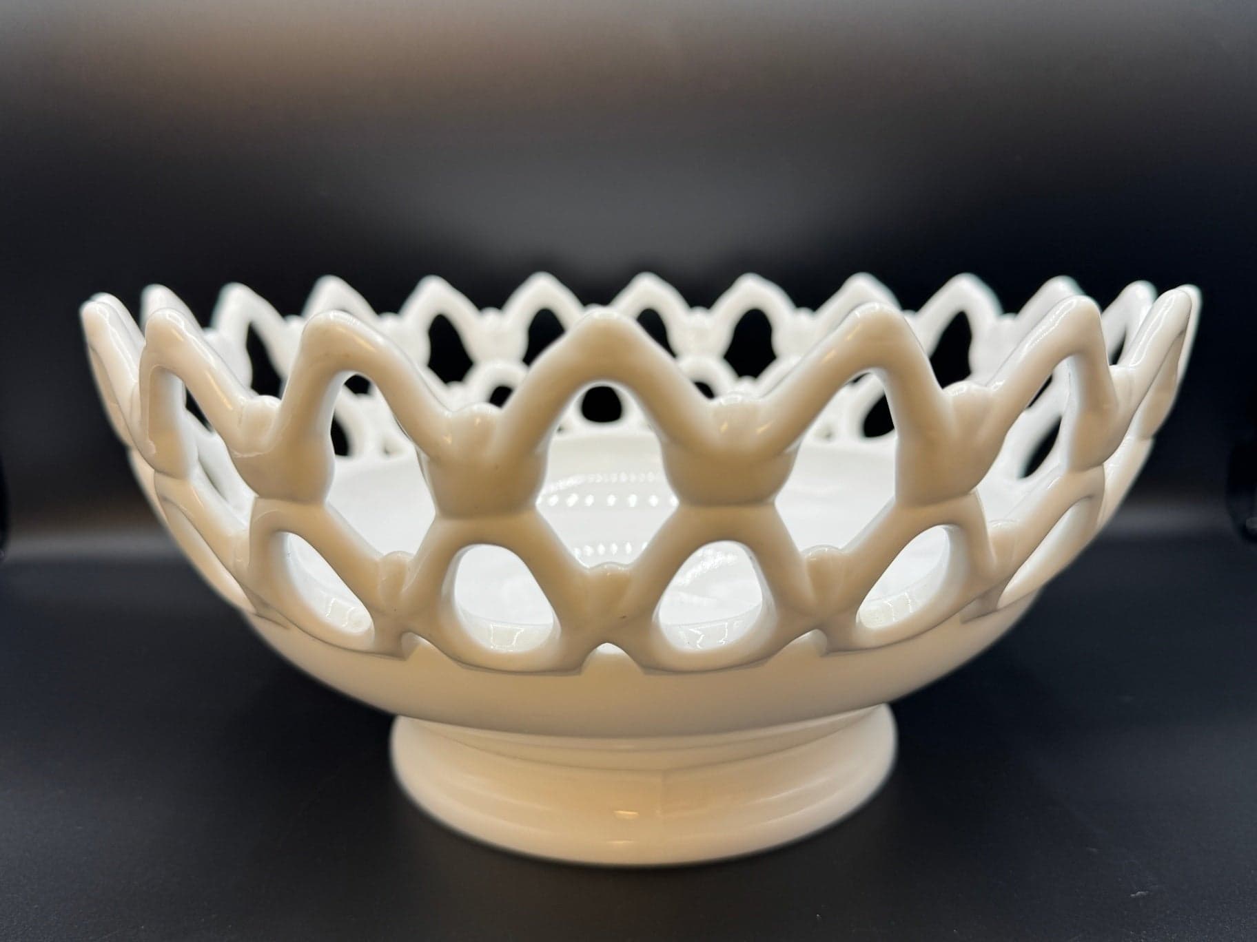 Westmoreland White Glass Bowl - Thumbnail 3