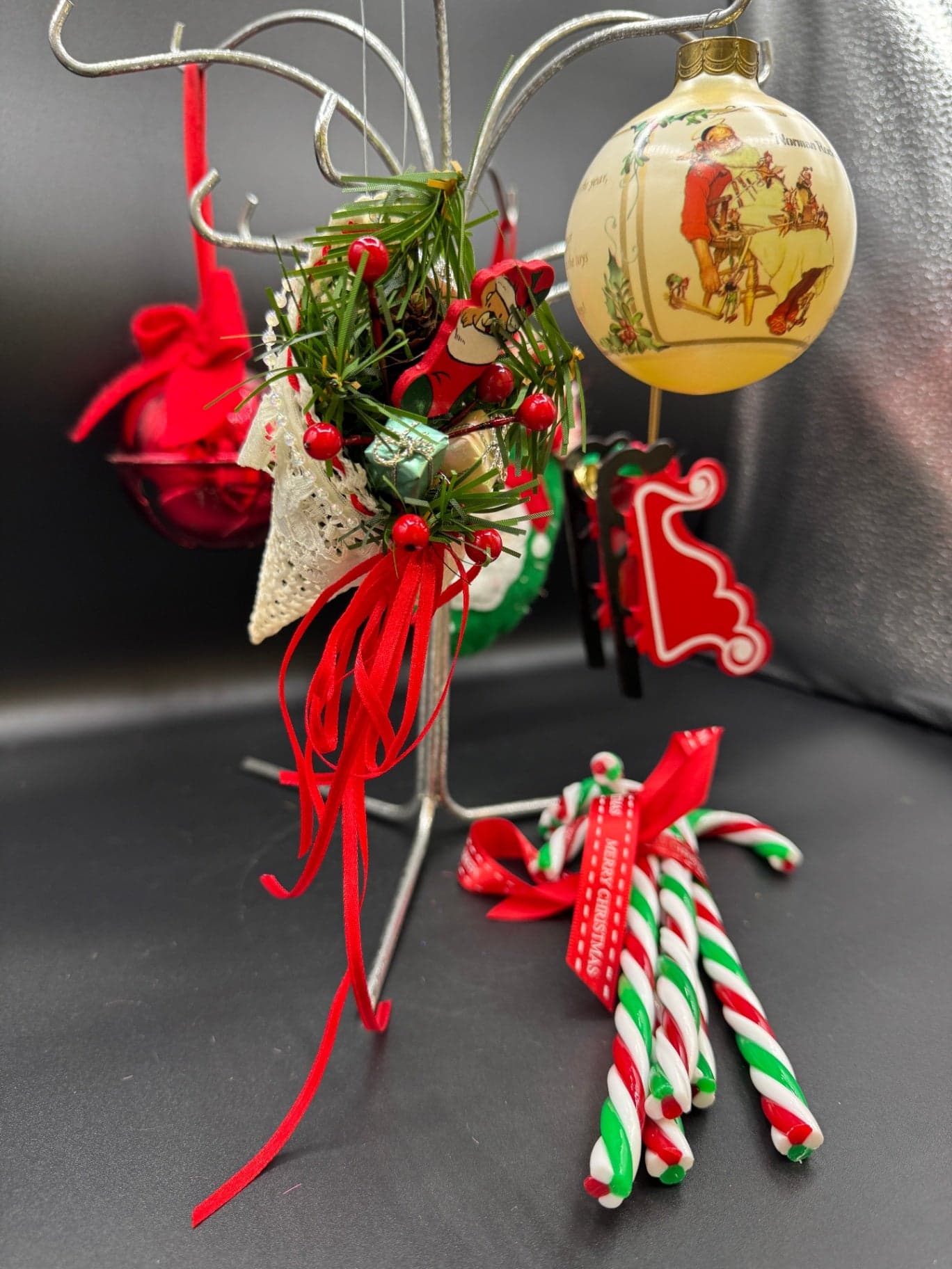 Red & Green Asst. Ornament Lot - Thumbnail 2
