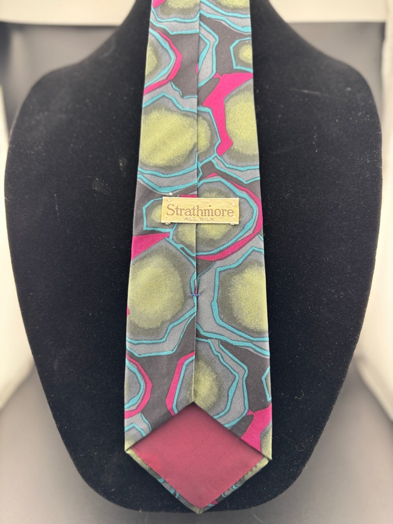 Vintage Strathmore Necktie - Thumbnail 4