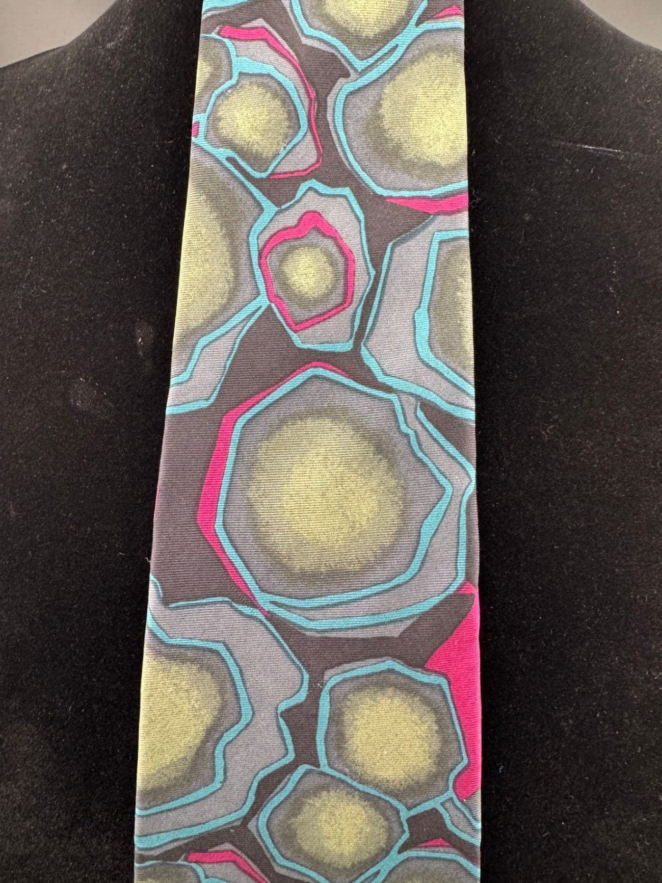 Vintage Strathmore Necktie - Thumbnail 3