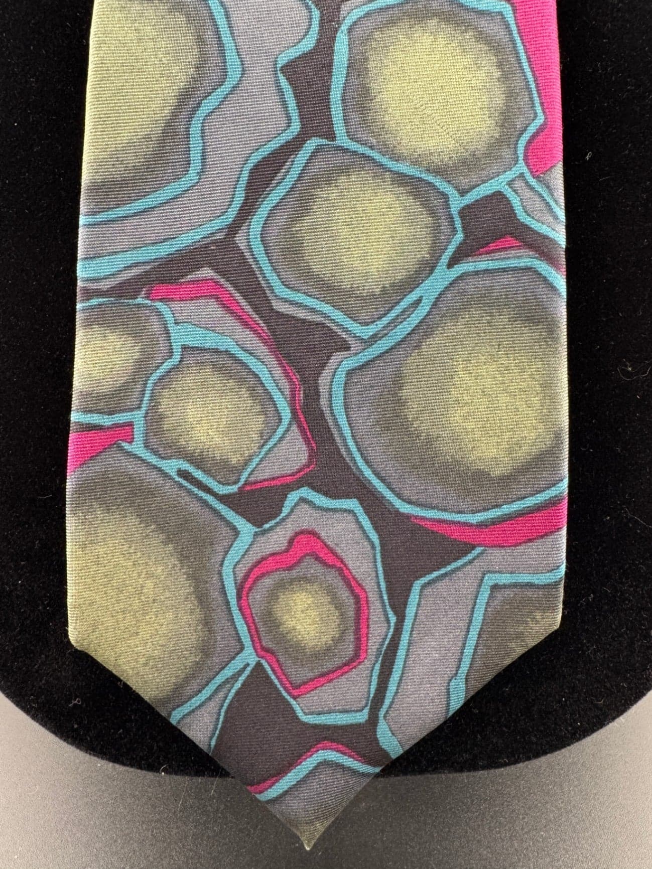 Vintage Strathmore Necktie - Thumbnail 2