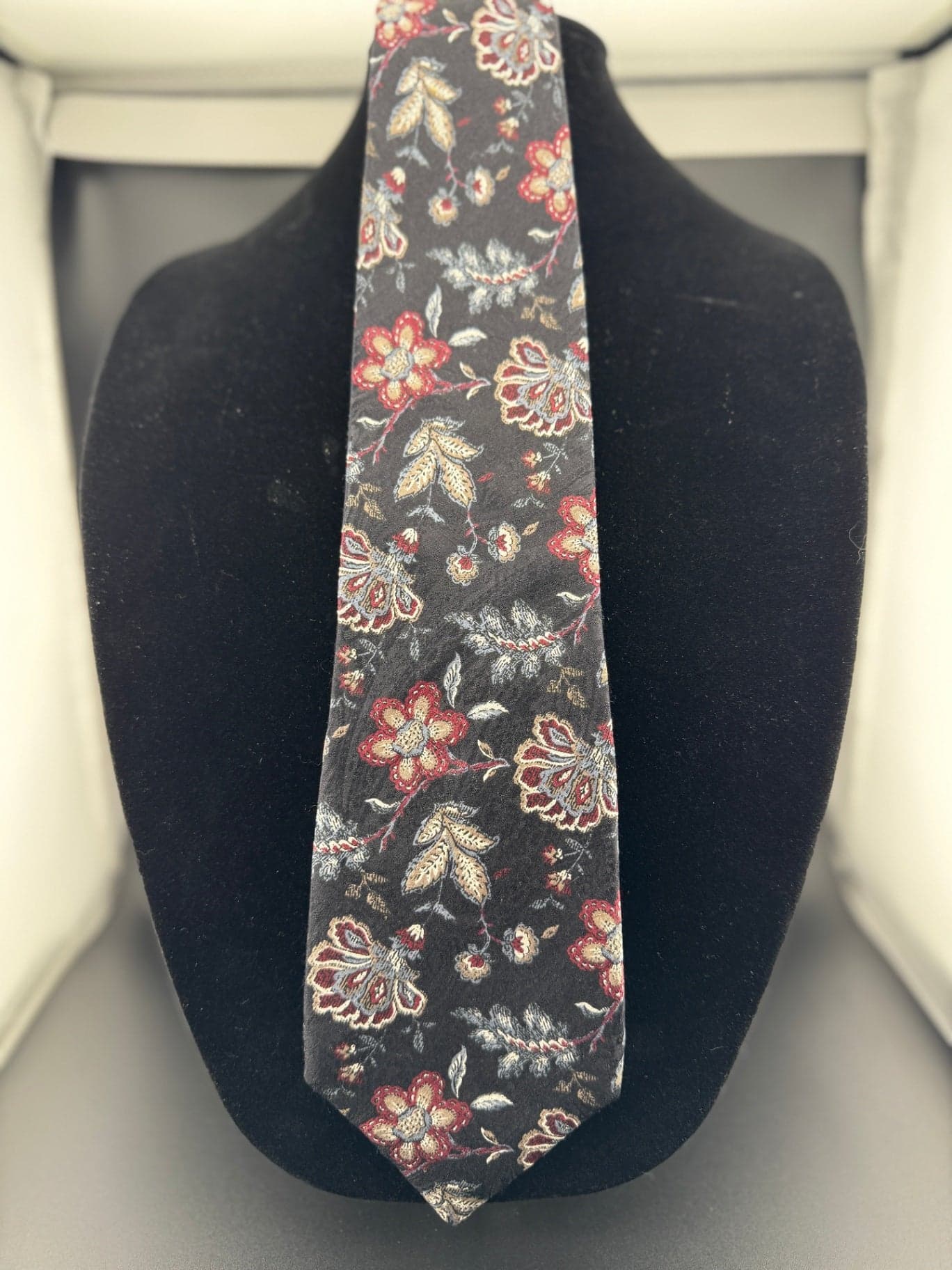 JeSuis Floral Necktie - Image 1