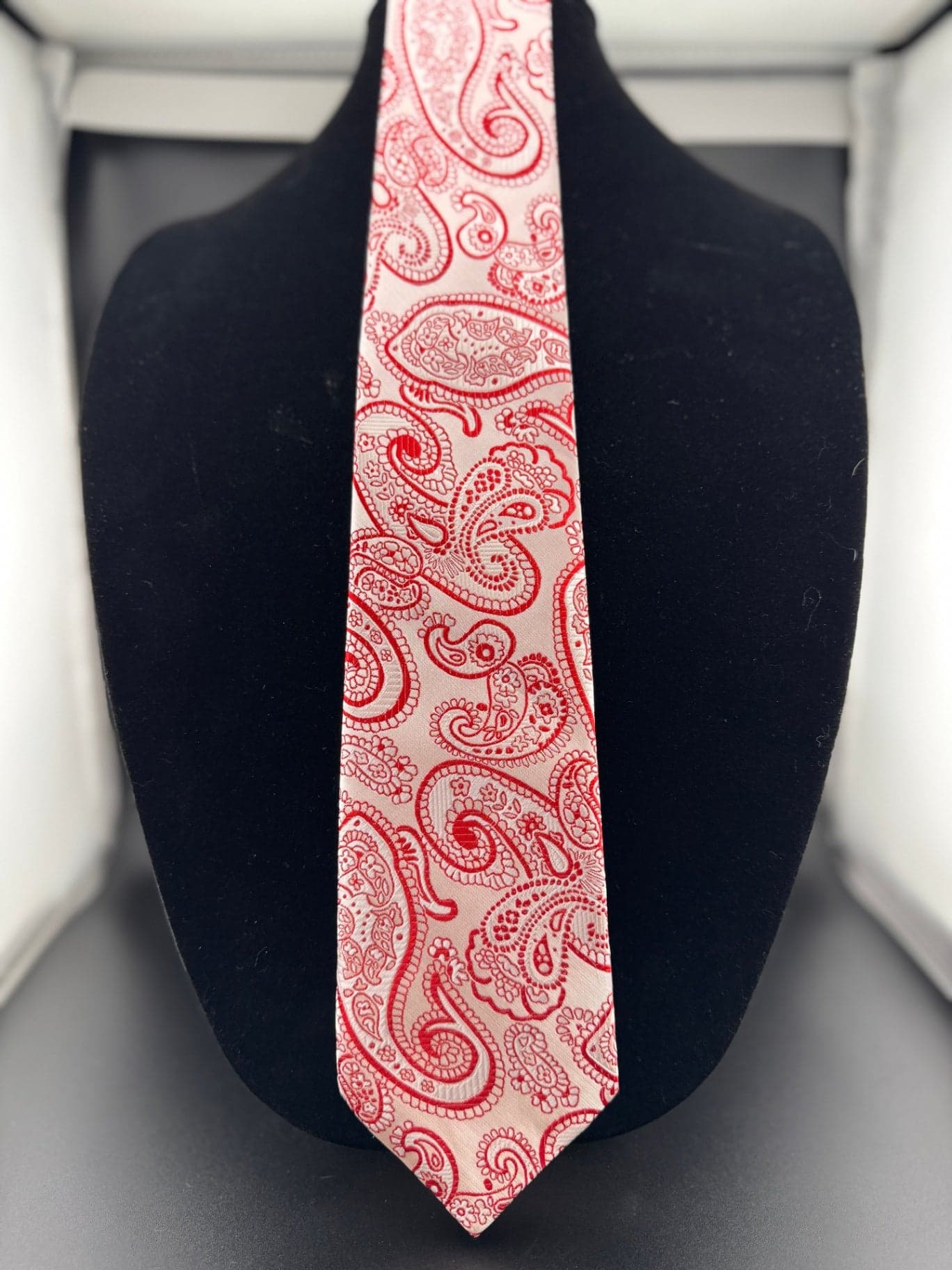 Pink & Red Paisley Necktie - Image 1