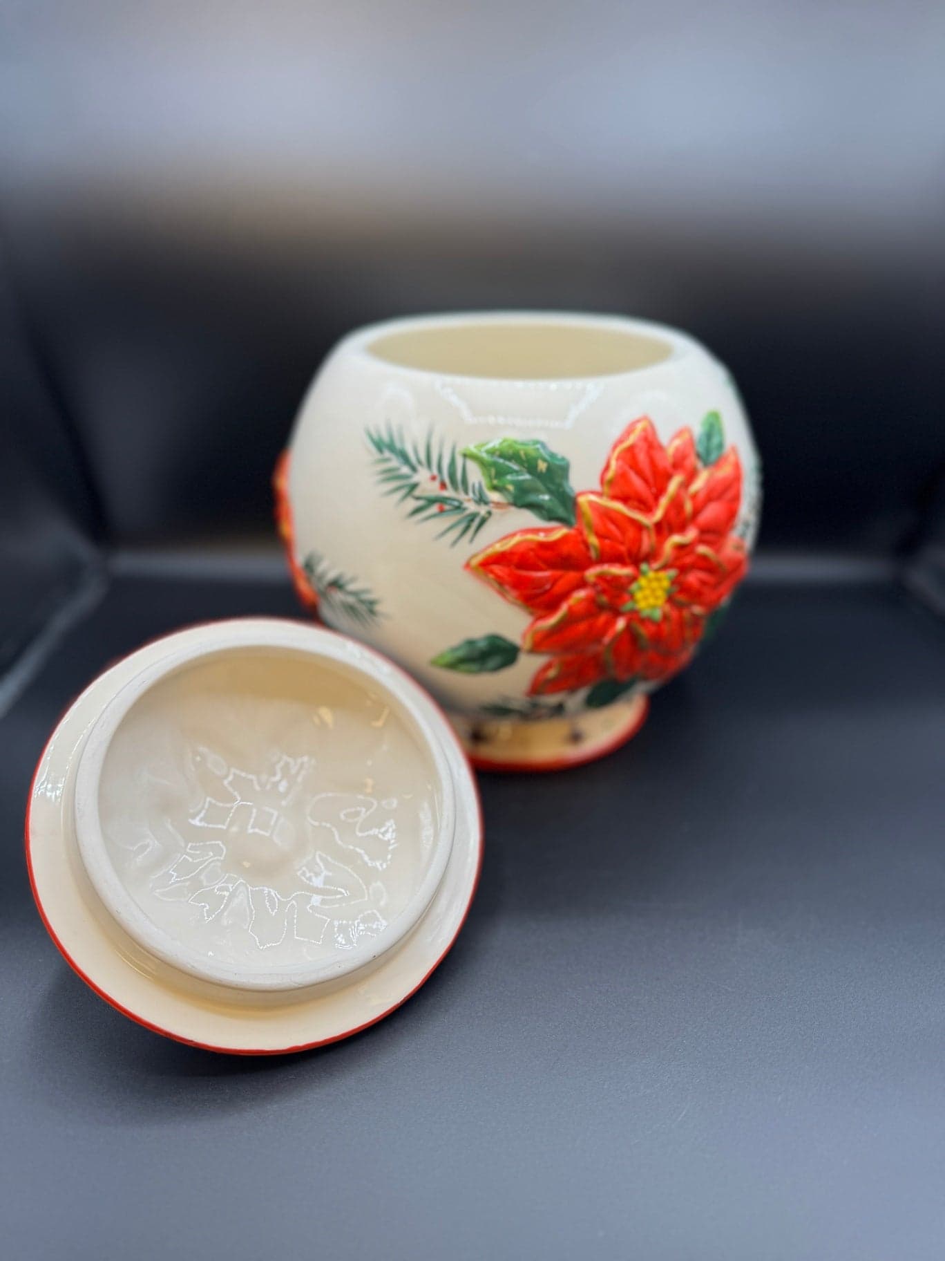 BICO Poinsettia Cookie Jar - Thumbnail 3