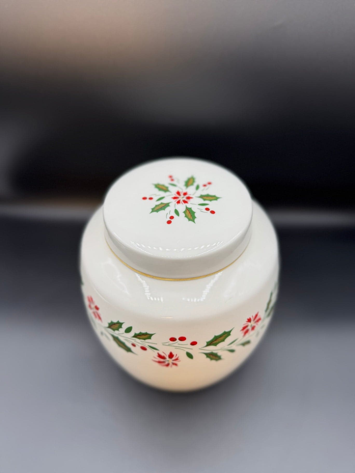 Royal Daulton Holly Cookie Jar - Thumbnail 2