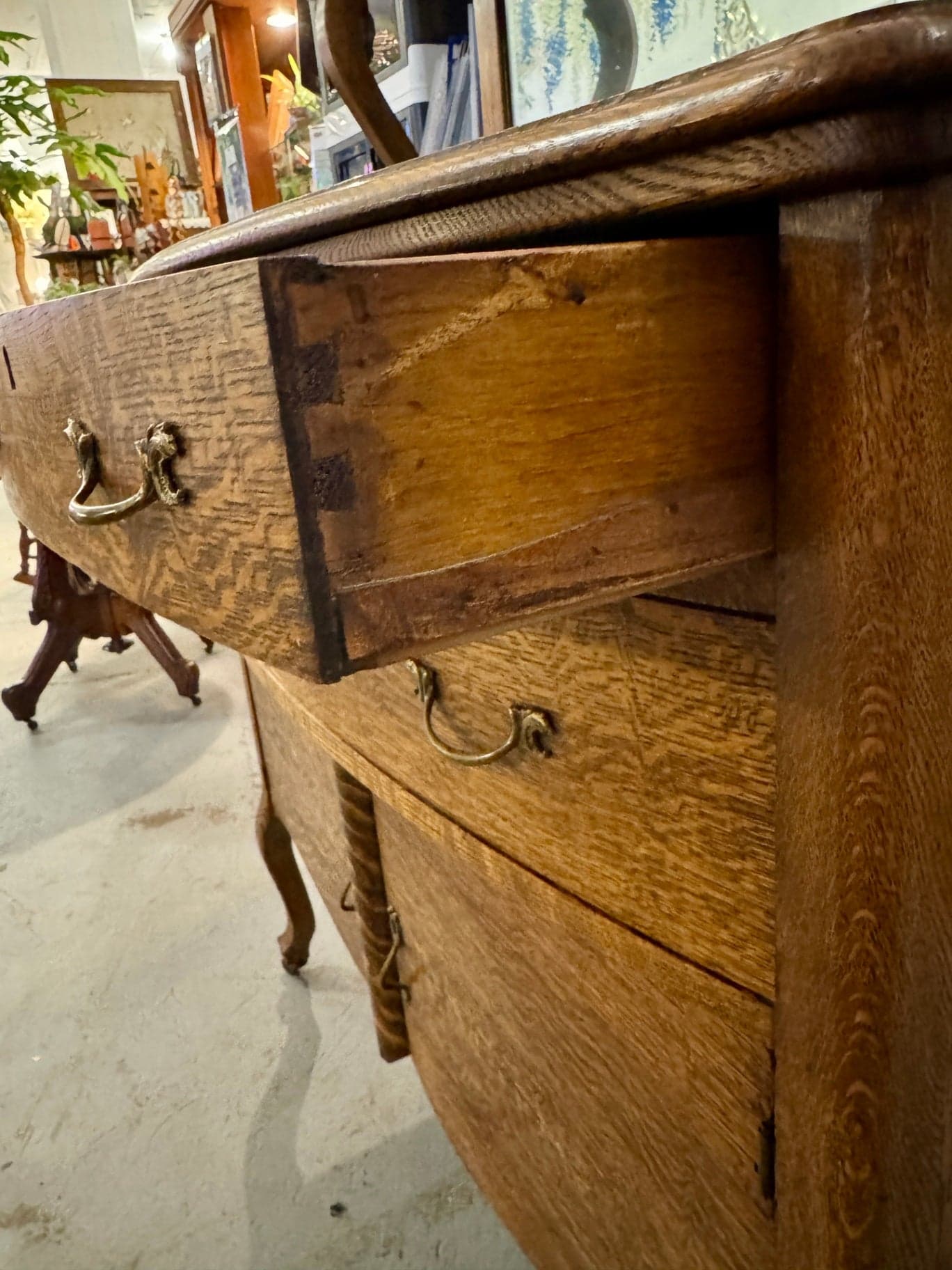 Antique Tiger Oak Sideboard - Thumbnail 17