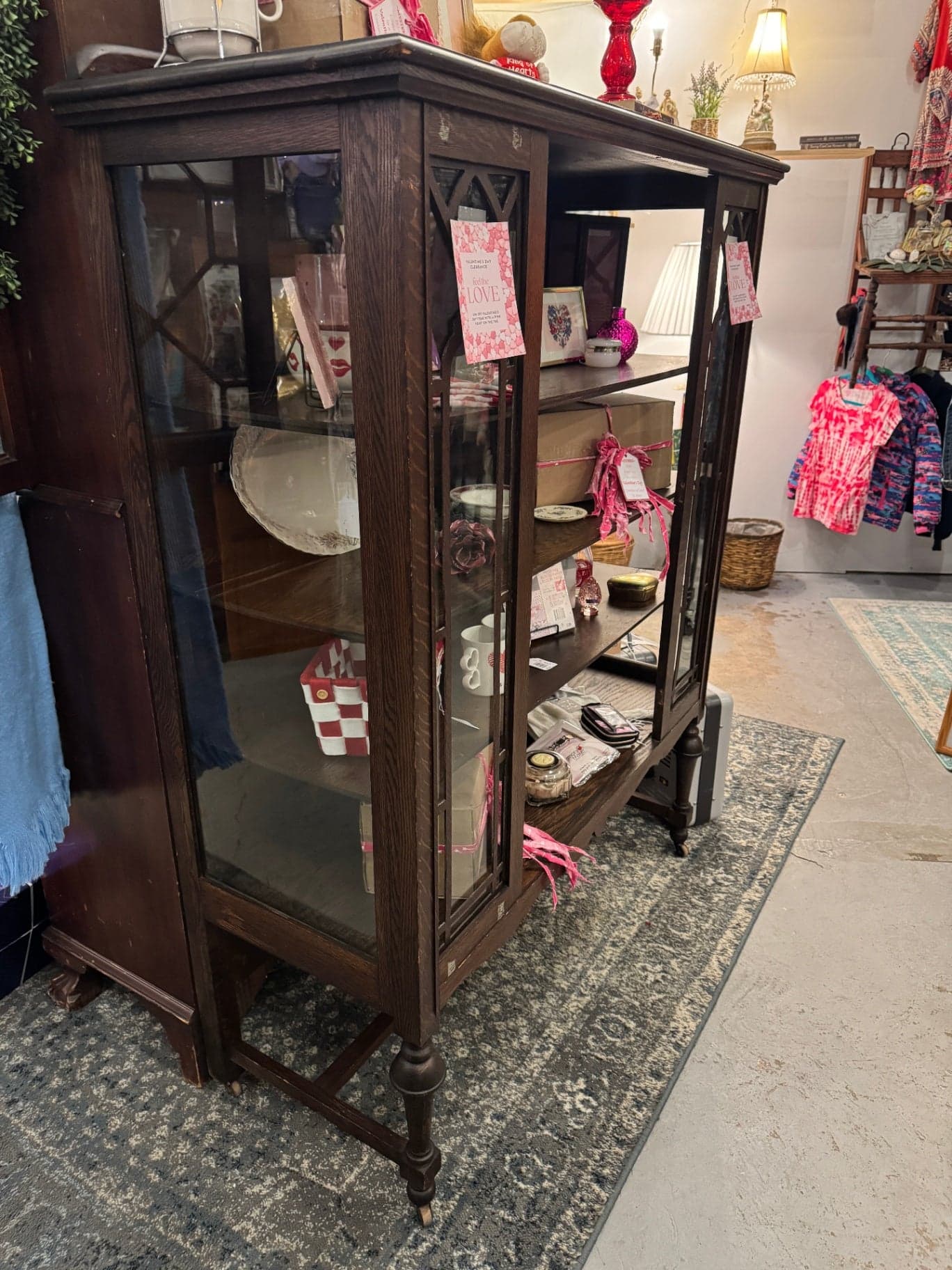 VTG China/Display Cabinet on Wheels - Thumbnail 3