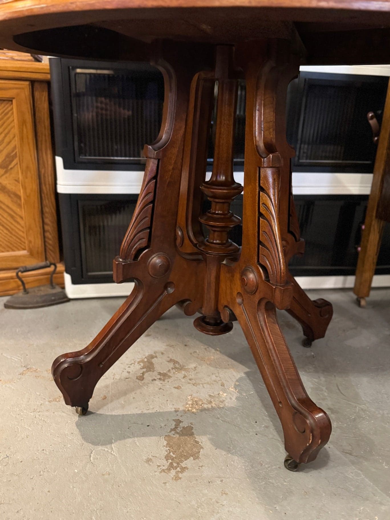 Antique Oval Parlor Table - Thumbnail 3