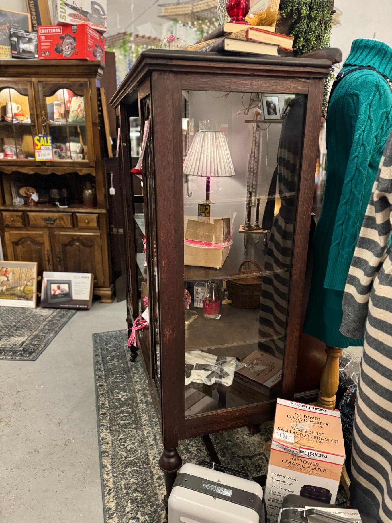 VTG China/Display Cabinet on Wheels - Thumbnail 5