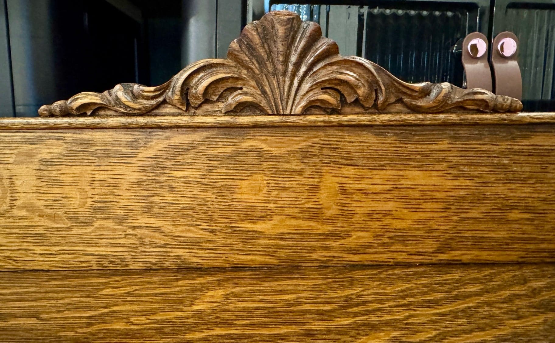 Antique Tiger Oak Sideboard - Thumbnail 16