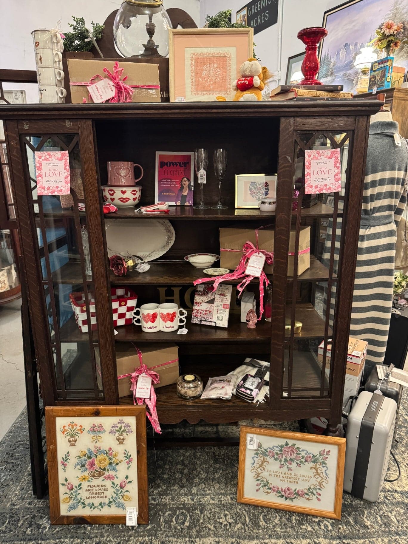 VTG China/Display Cabinet on Wheels - Image 1