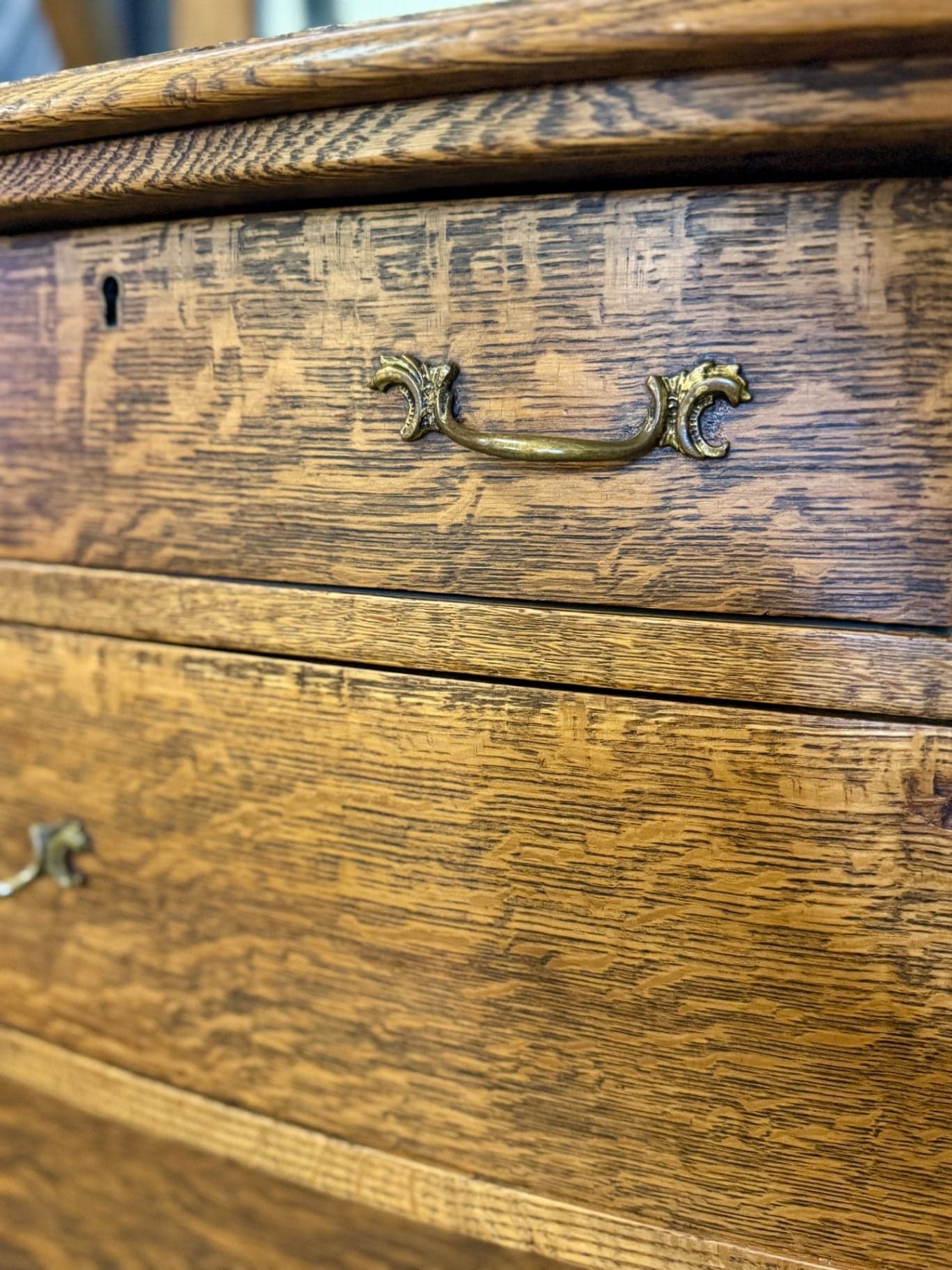 Antique Tiger Oak Sideboard - Thumbnail 9