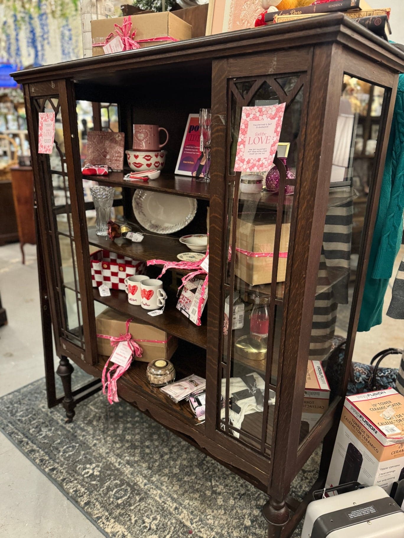 VTG China/Display Cabinet on Wheels - Thumbnail 4