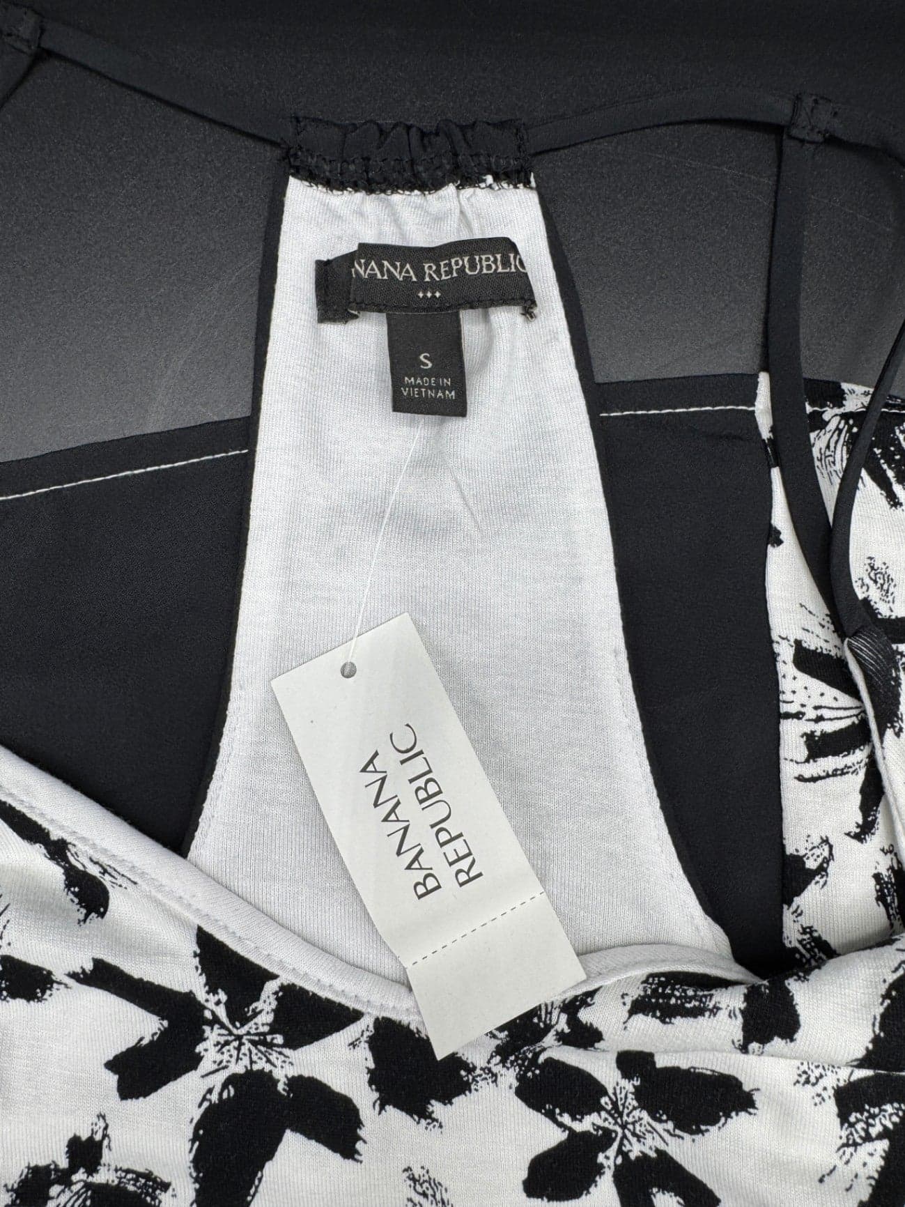 Banana Republic Sporty Tank Top - Thumbnail 6