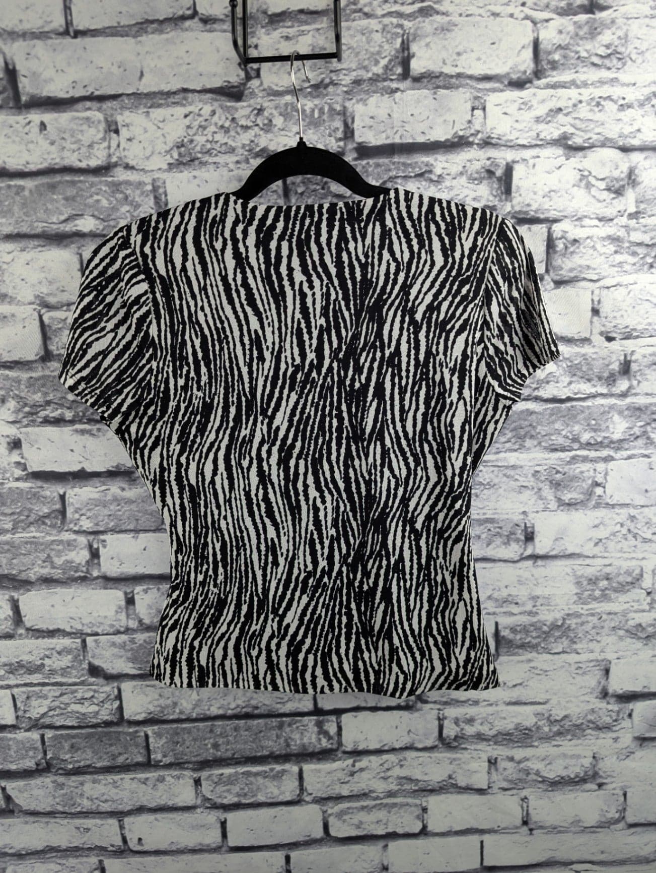 Joneswear Black & White Top - Image 1