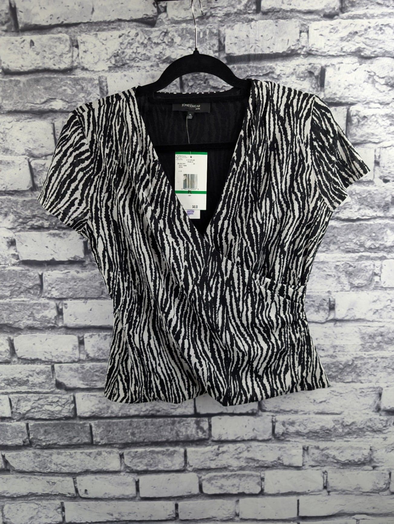 Joneswear Black & White Top - Thumbnail 2