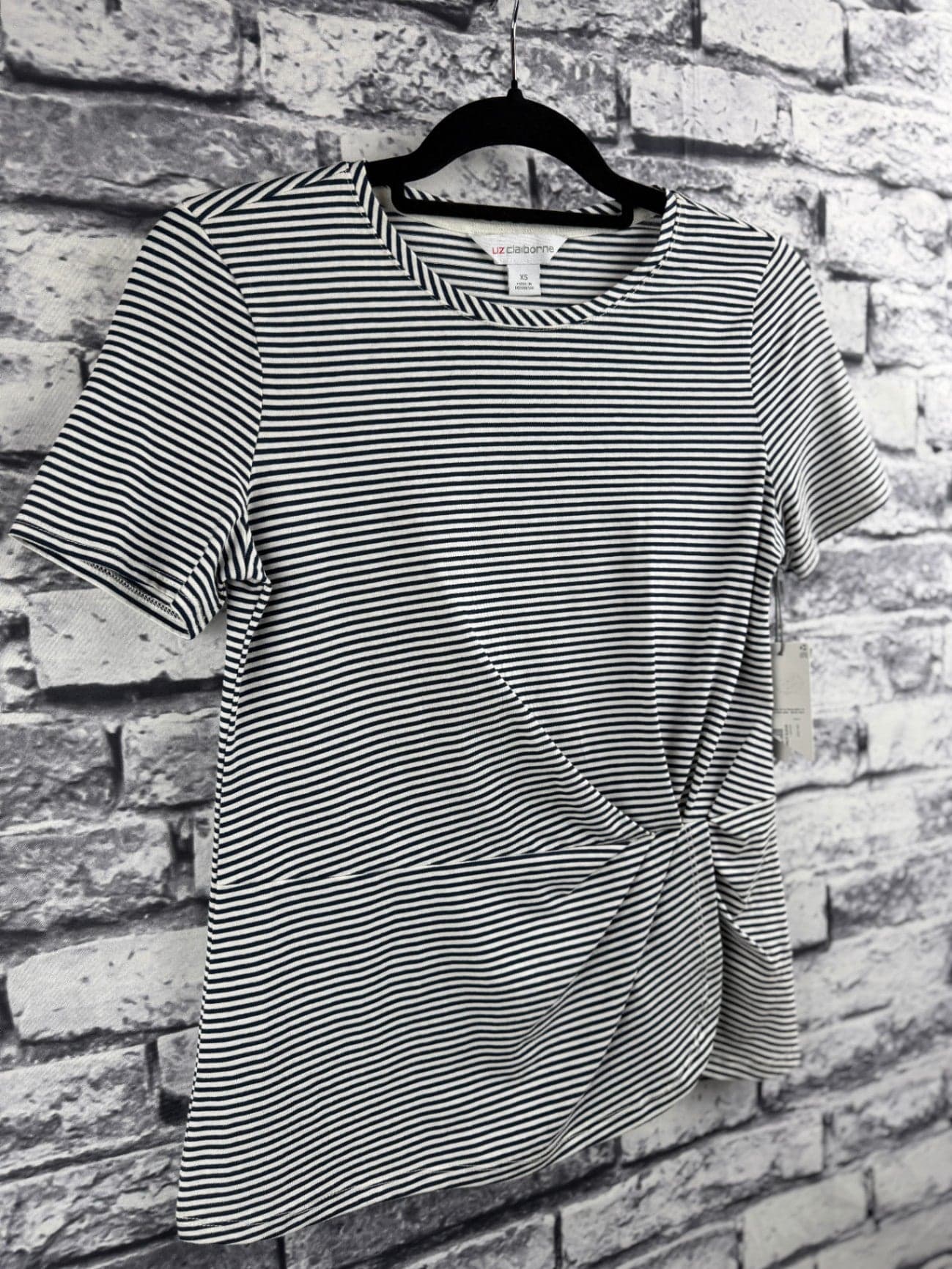 Liz Claiborne Black & White Striped Top - Thumbnail 2