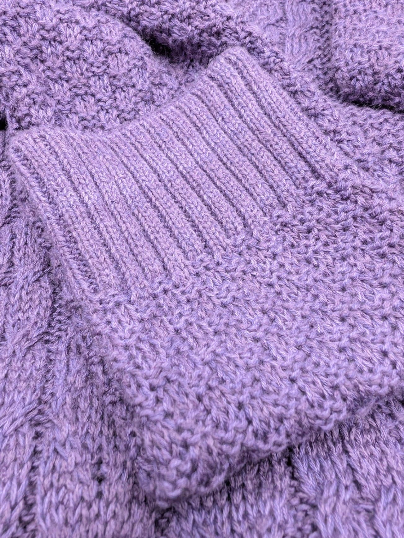 Laura Scott V-Neck Cable Sweater - Thumbnail 6